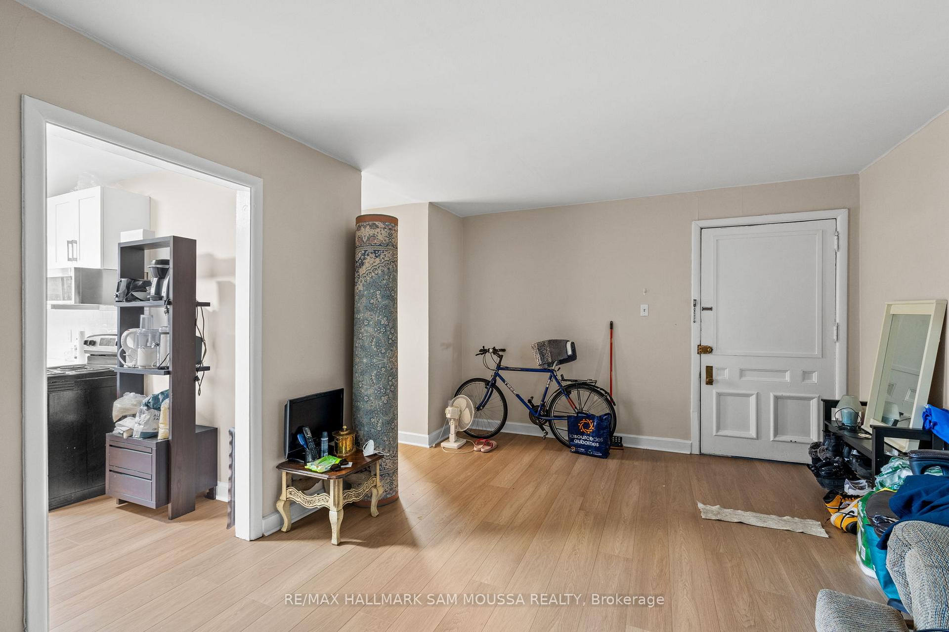 Photo 5 of 315 Waverley Street W, Ottawa, Ottawa Centre — HOMEH