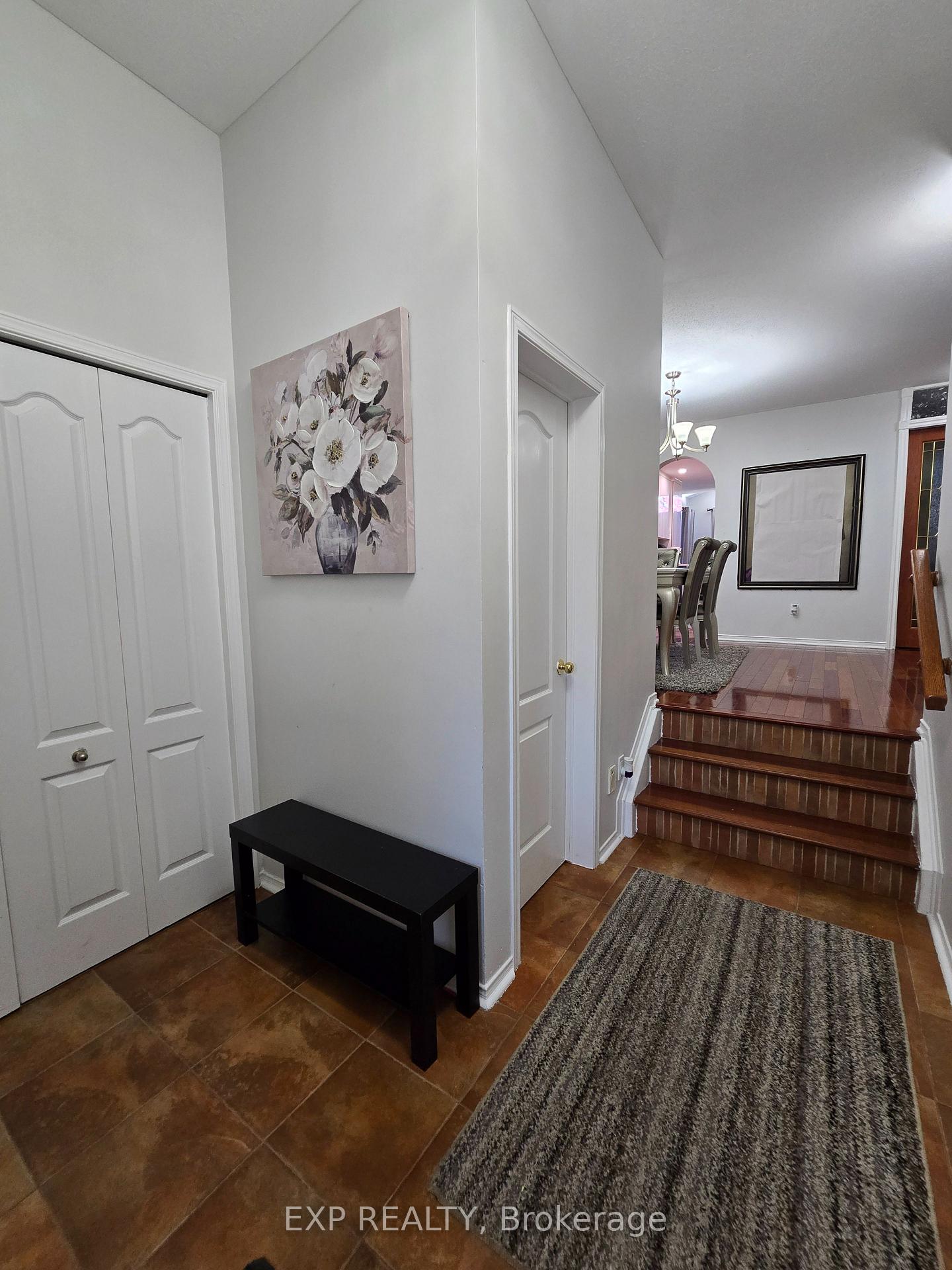 Photo 4 of 700 Carmella Crescent, Ottawa, Avalon East — HOMEH