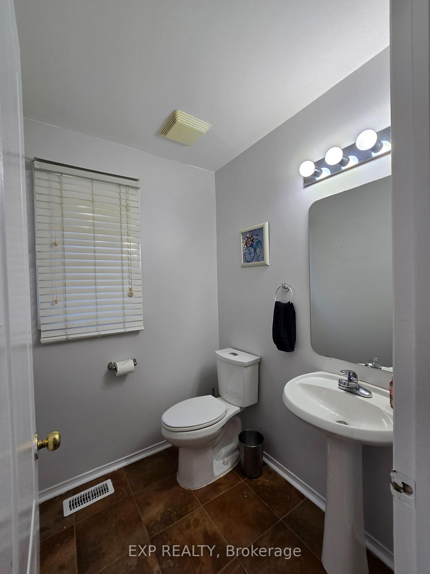 Photo 6 of 700 Carmella Crescent, Ottawa, Avalon East — HOMEH