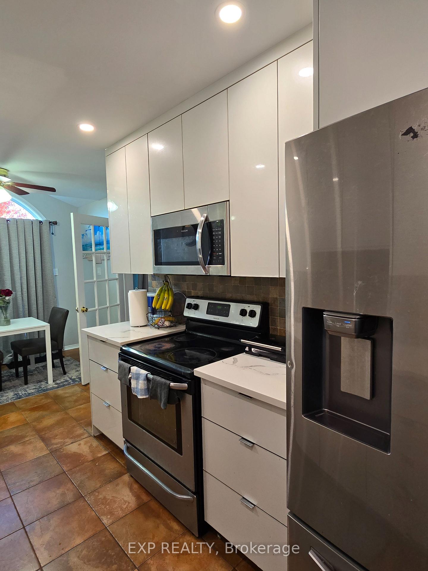 Photo 11 of 700 Carmella Crescent, Ottawa, Avalon East — HOMEH