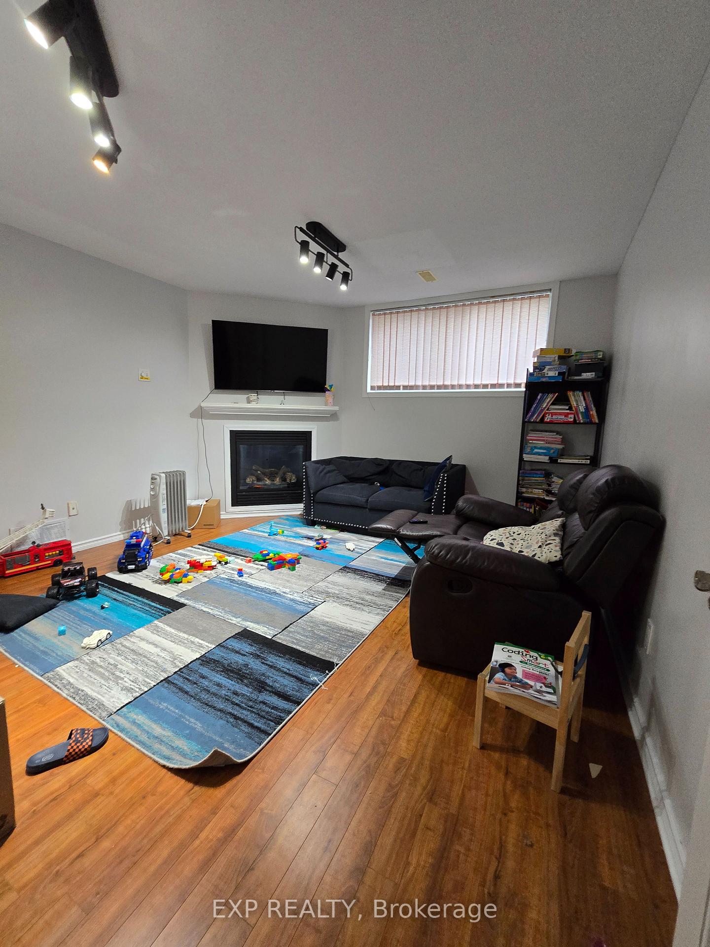 Photo 29 of 700 Carmella Crescent, Ottawa, Avalon East — HOMEH