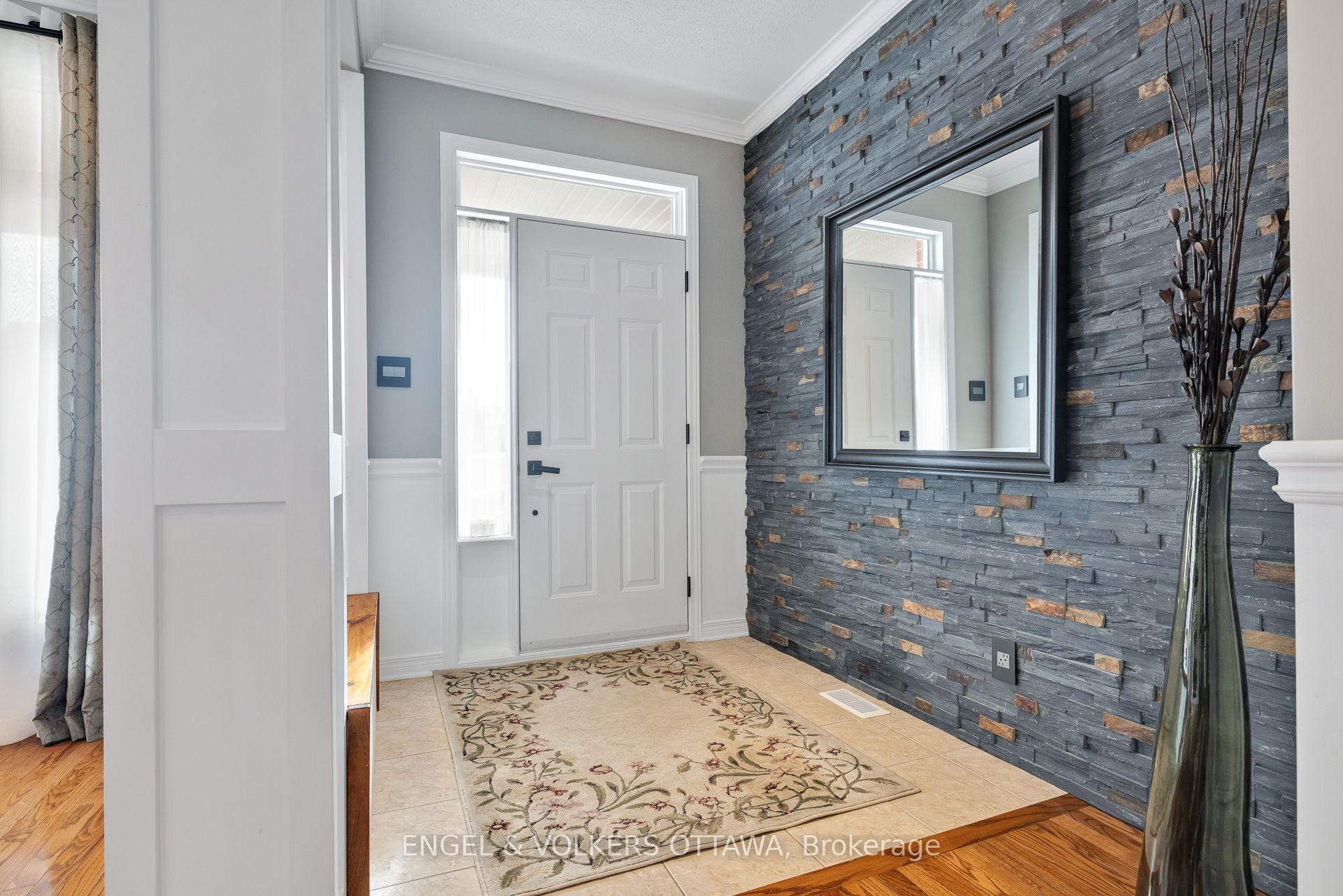Photo 2 of 823 Scala Avenue, Ottawa, Notting Hill/Summerside — HOMEH