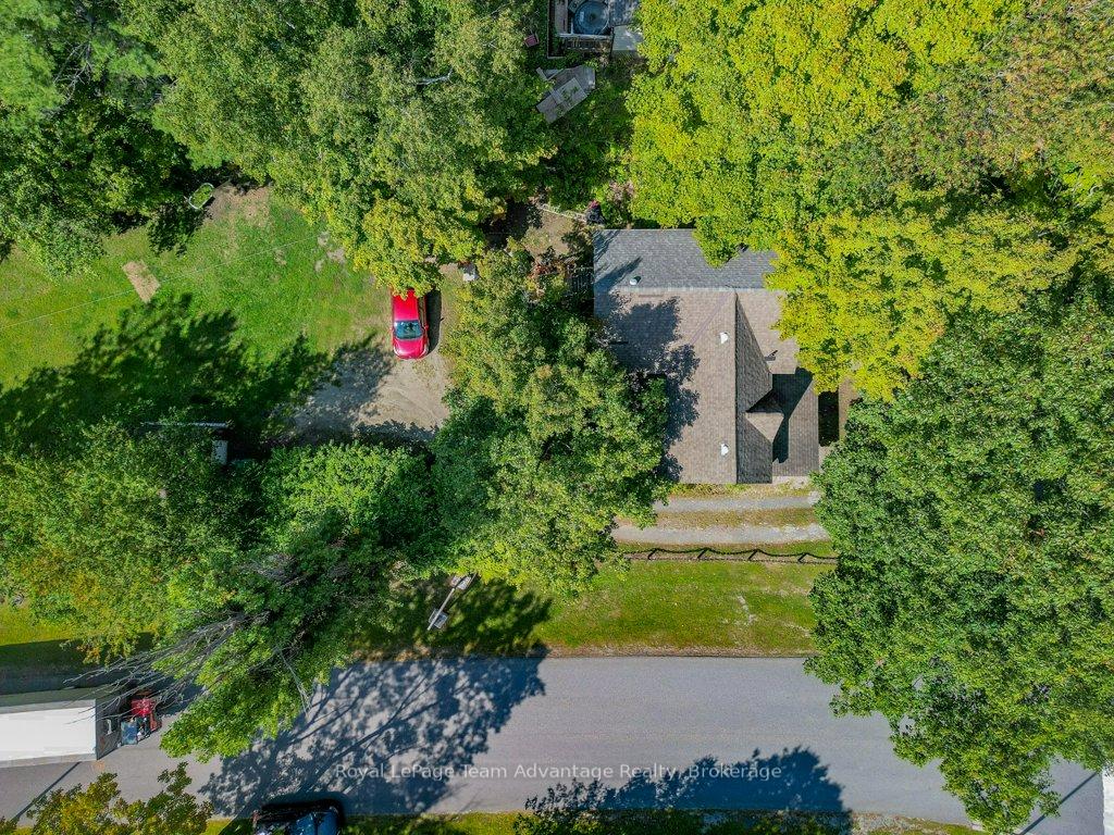 Photo 10 of 32 Waubeek Street, Parry Sound — HOMEH