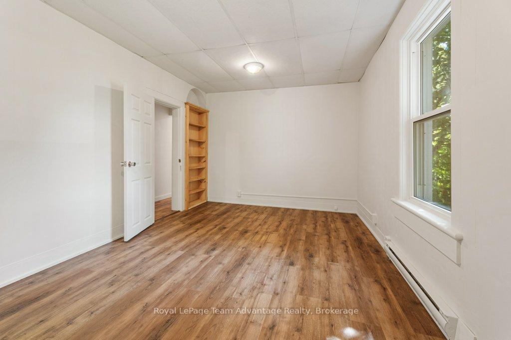 Photo 17 of 32 Waubeek Street, Parry Sound — HOMEH