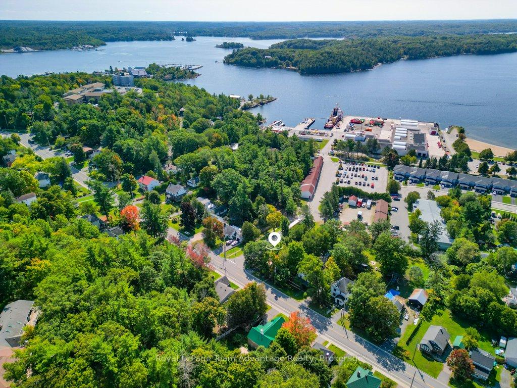 Photo 39 of 32 Waubeek Street, Parry Sound — HOMEH