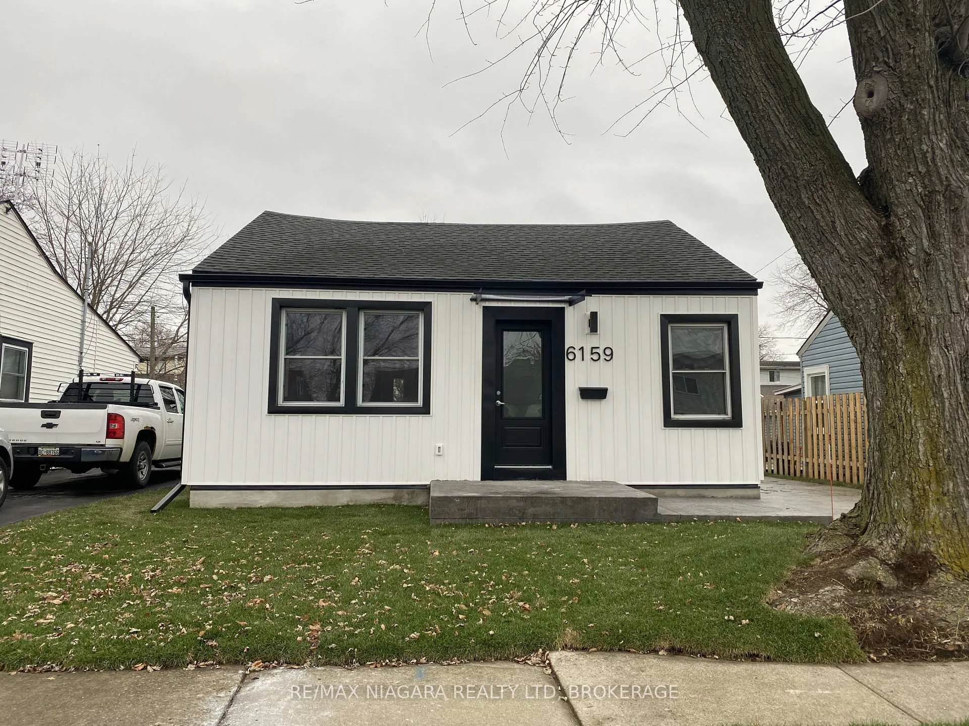 Photo 2 of 6159 Cadham Street, Niagara Falls, Arad/Fallsview — HOMEH