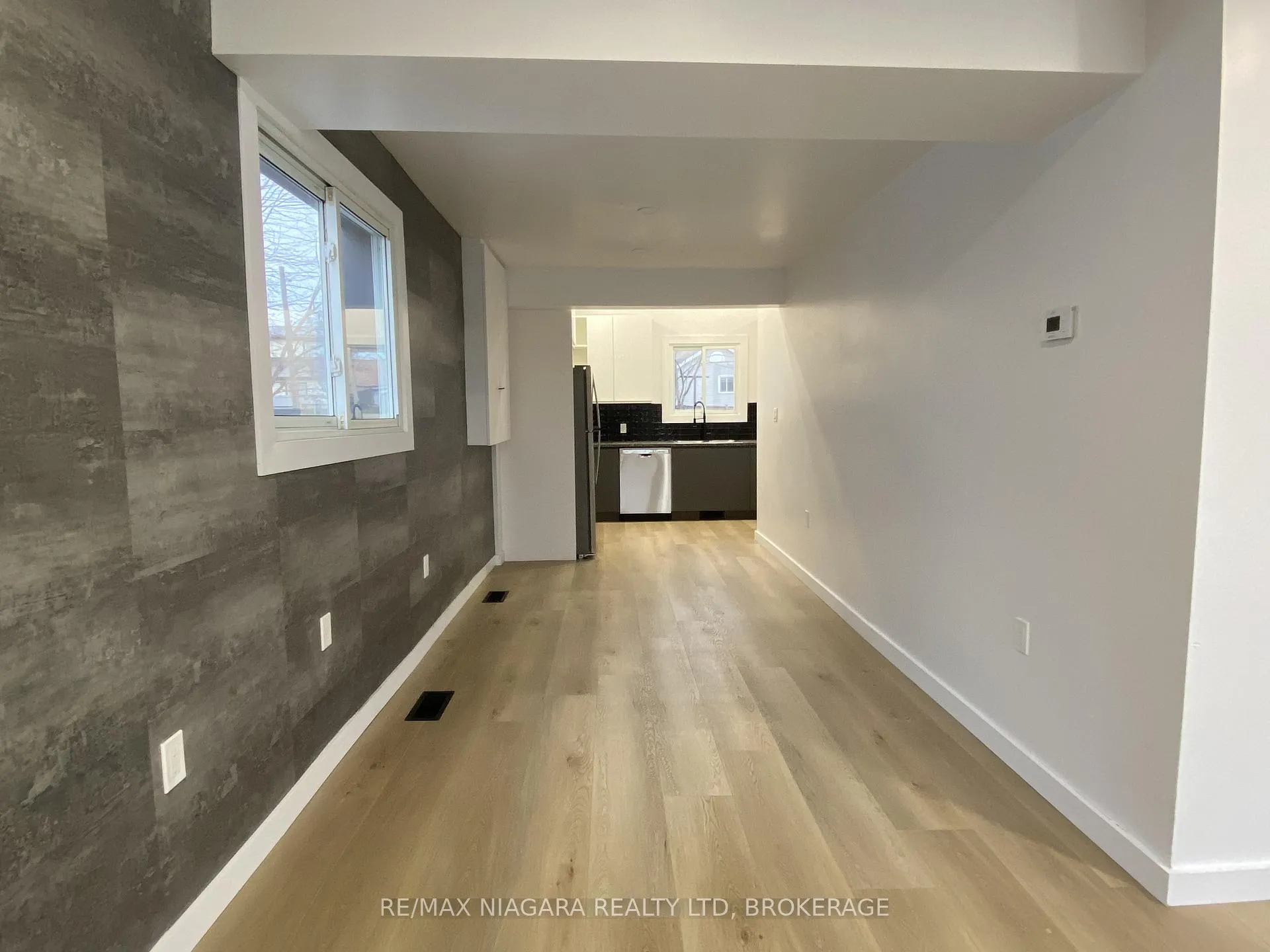 Photo 10 of 6159 Cadham Street, Niagara Falls, Arad/Fallsview — HOMEH