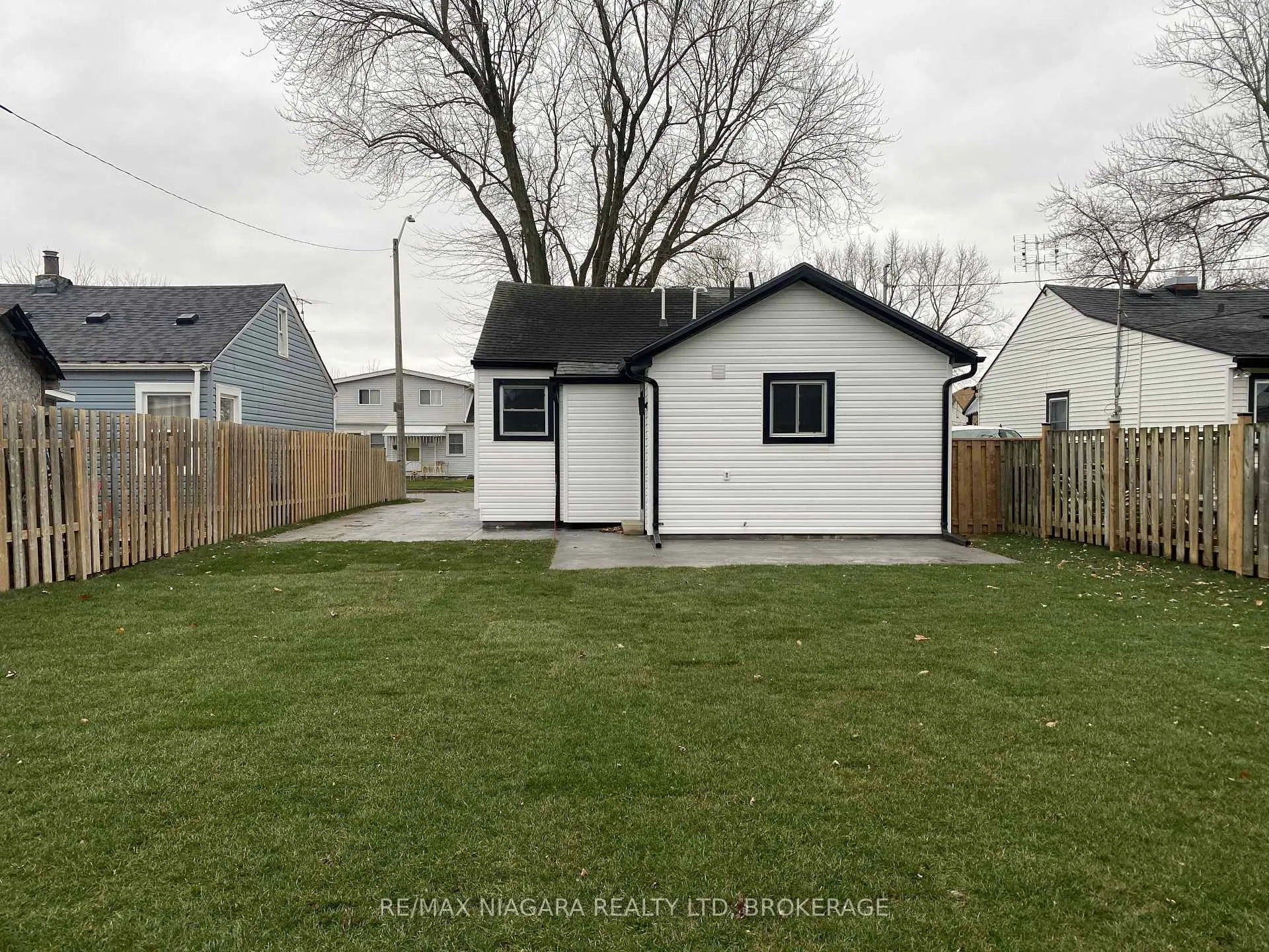 Photo 11 of 6159 Cadham Street, Niagara Falls, Arad/Fallsview — HOMEH
