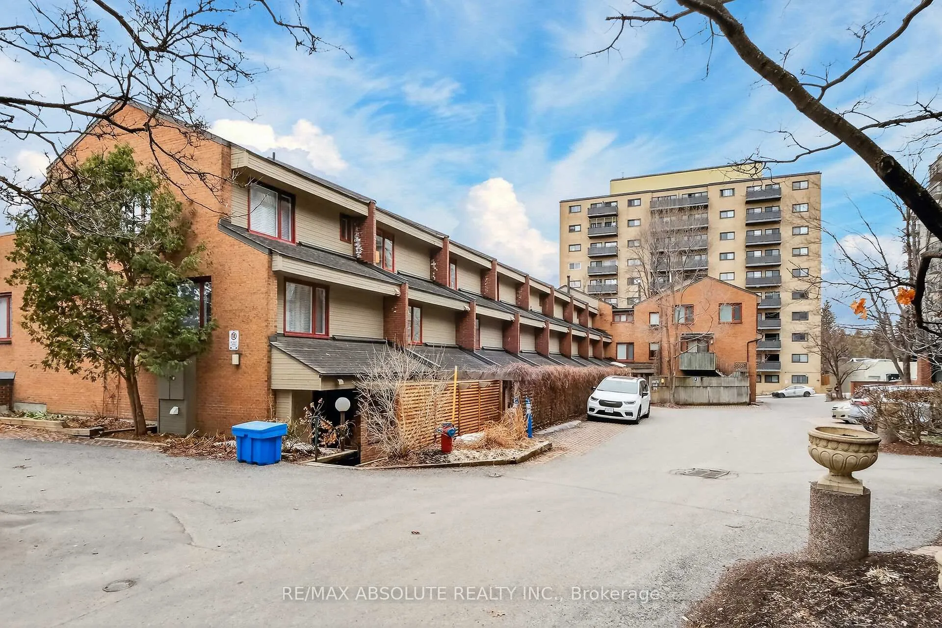 Photo 2 of Unit 2, 125 Springfield Road, Ottawa, Lindenlea — HOMEH