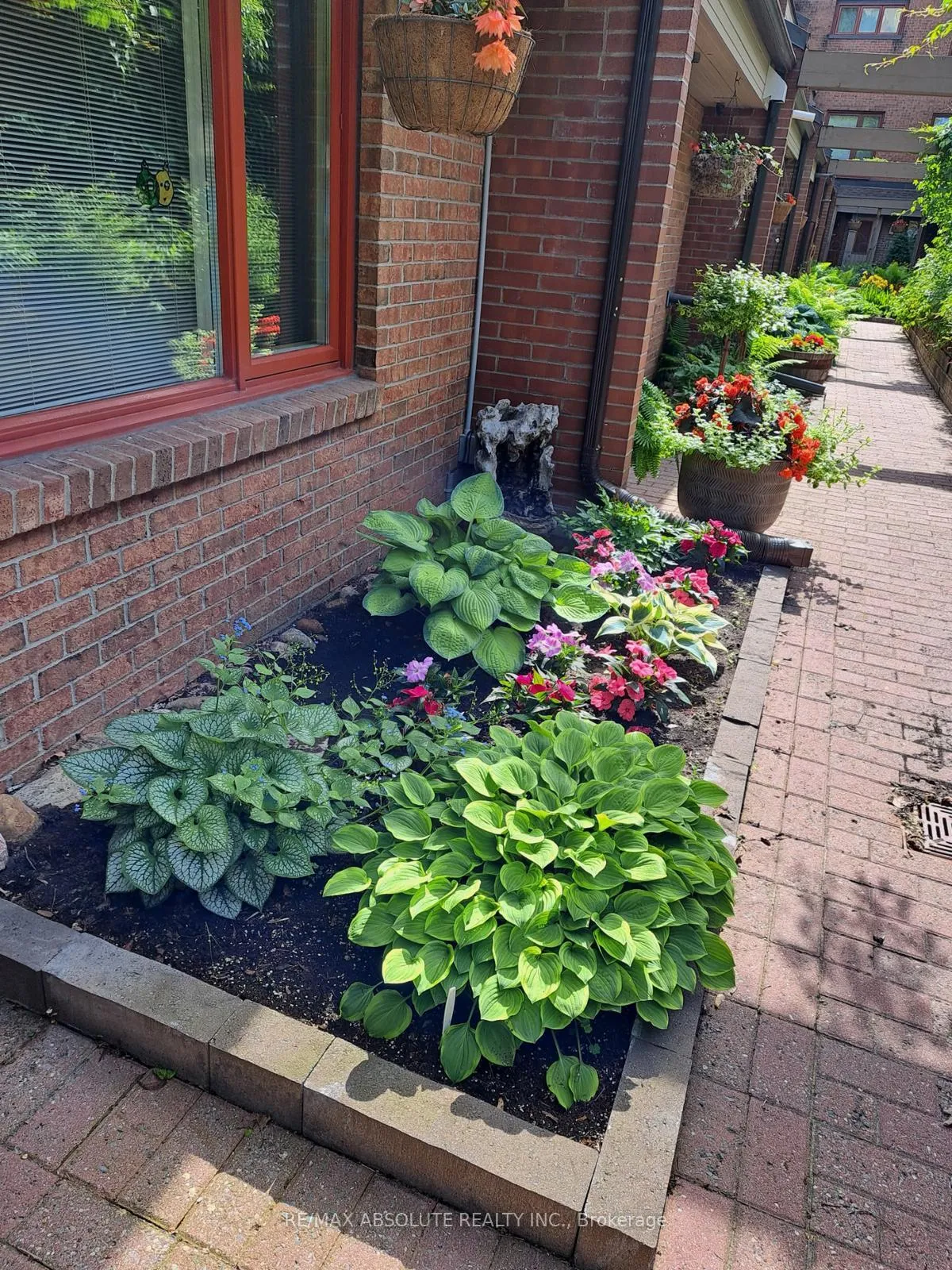 Photo 4 of Unit 2, 125 Springfield Road, Ottawa, Lindenlea — HOMEH