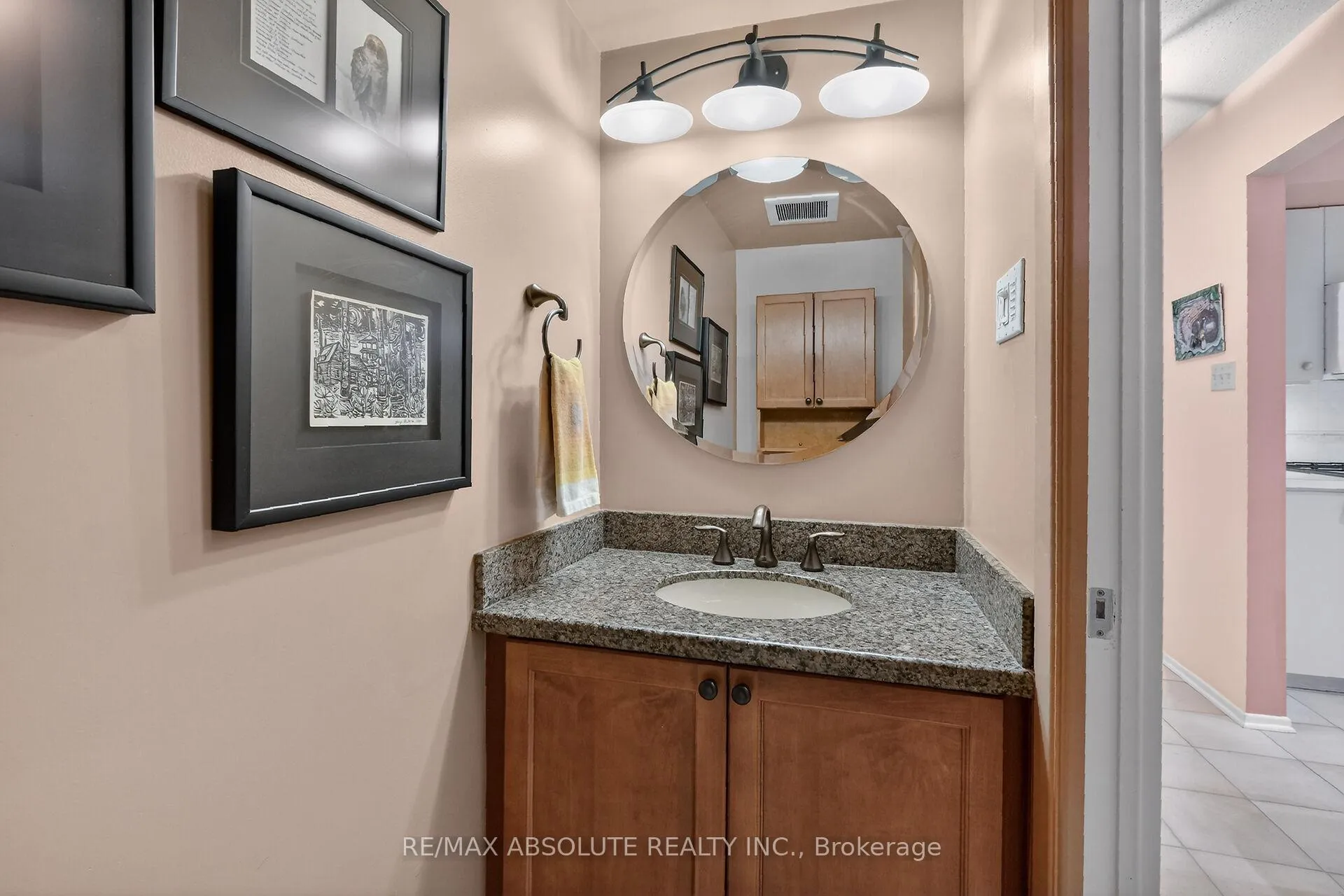 Photo 22 of Unit 2, 125 Springfield Road, Ottawa, Lindenlea — HOMEH