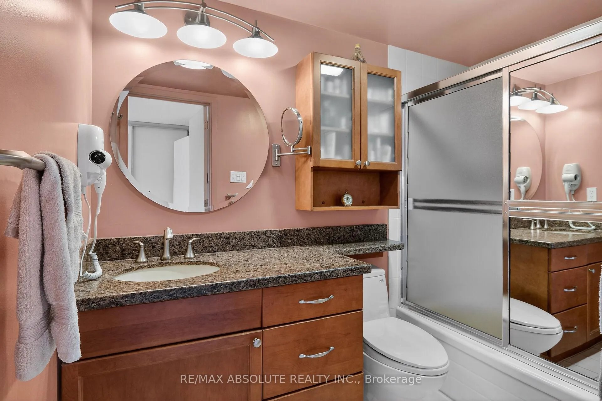 Photo 27 of Unit 2, 125 Springfield Road, Ottawa, Lindenlea — HOMEH