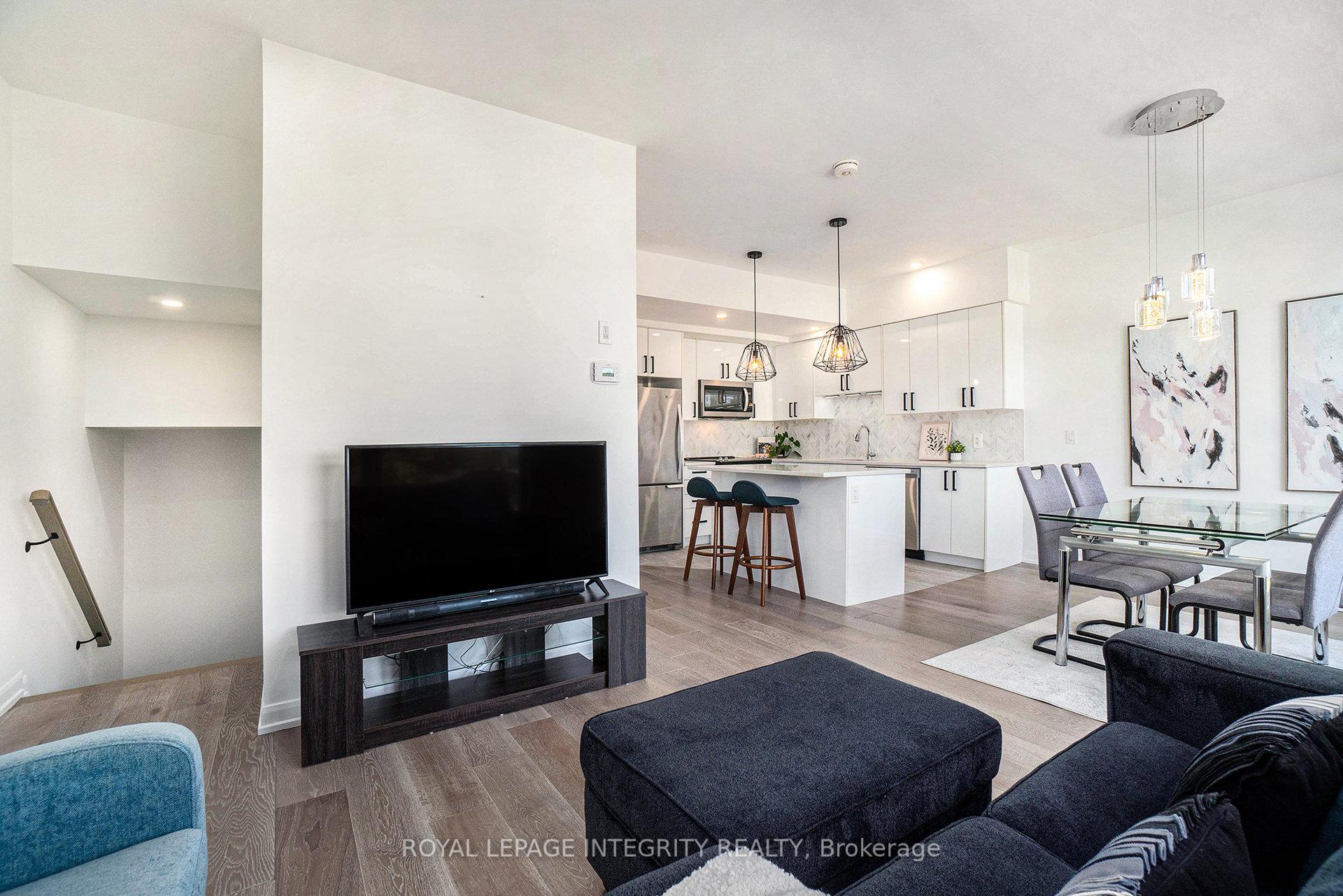 Photo 7 of 2704 Draper Avenue, Ottawa, Redwood Park — HOMEH