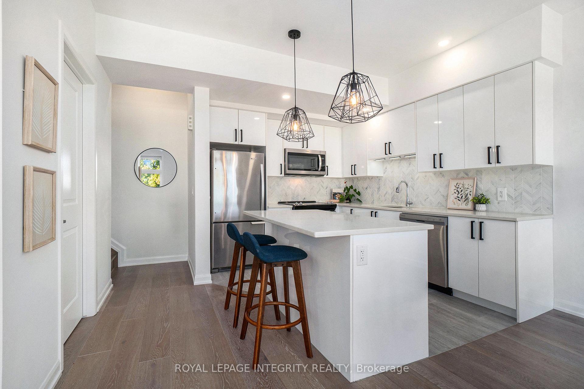 Photo 12 of 2704 Draper Avenue, Ottawa, Redwood Park — HOMEH
