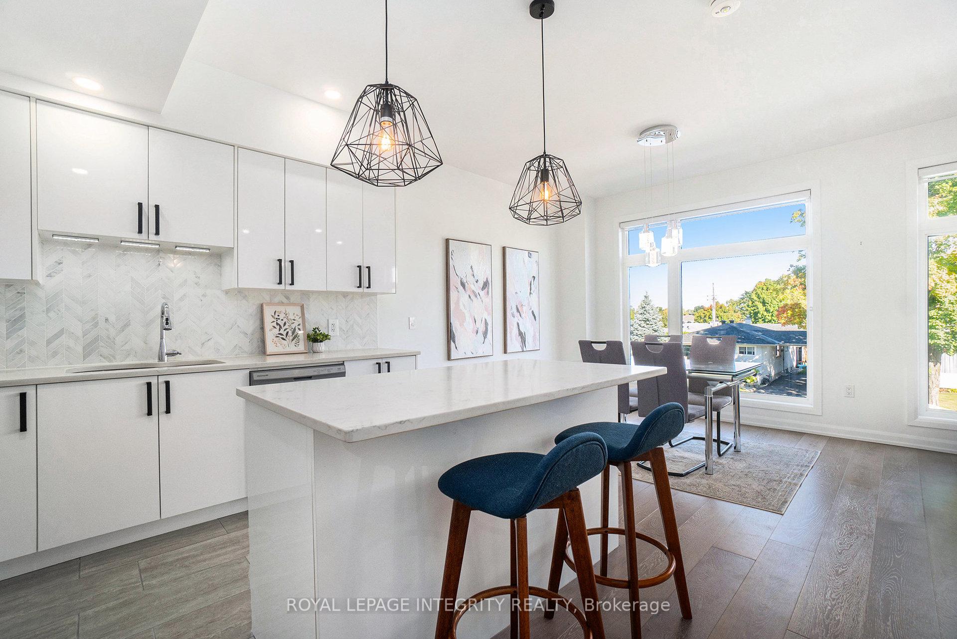 Photo 14 of 2704 Draper Avenue, Ottawa, Redwood Park — HOMEH