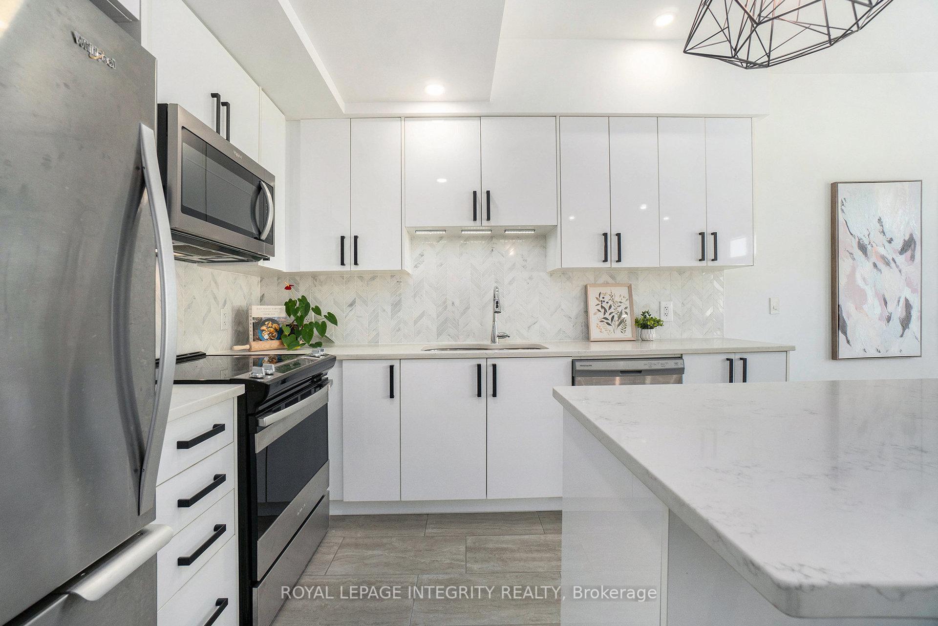 Photo 15 of 2704 Draper Avenue, Ottawa, Redwood Park — HOMEH
