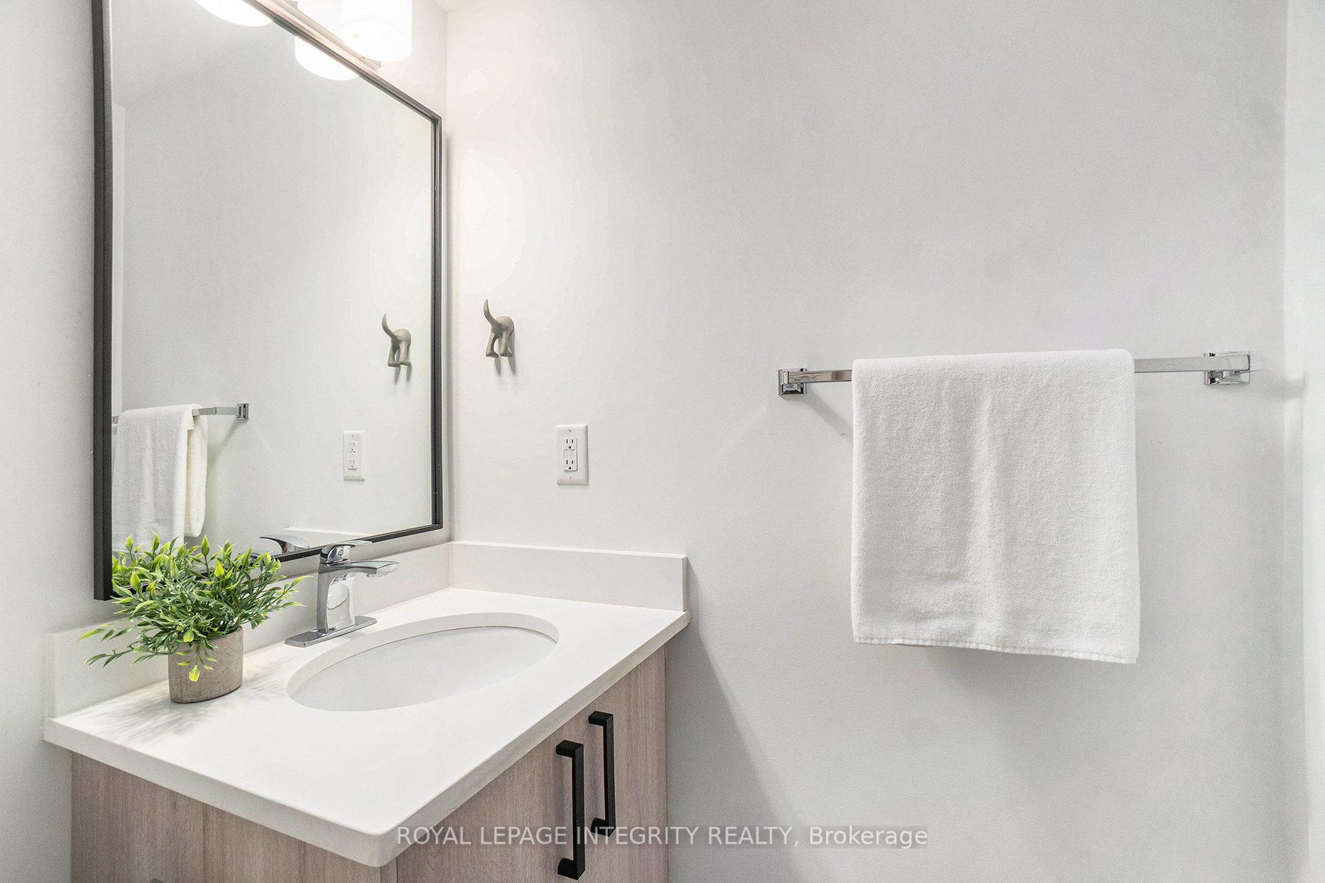 Photo 17 of 2704 Draper Avenue, Ottawa, Redwood Park — HOMEH