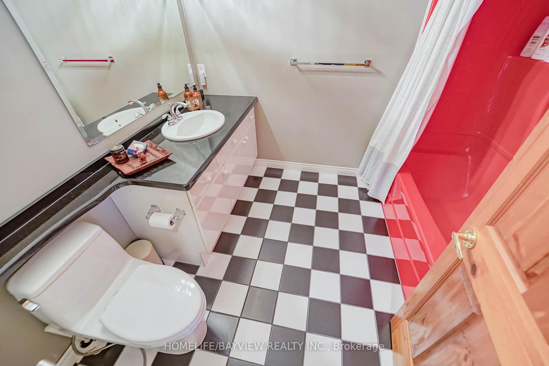 Photo 22 of 29 Alpine Way, Oro-Medonte, Horseshoe Valley — HOMEH