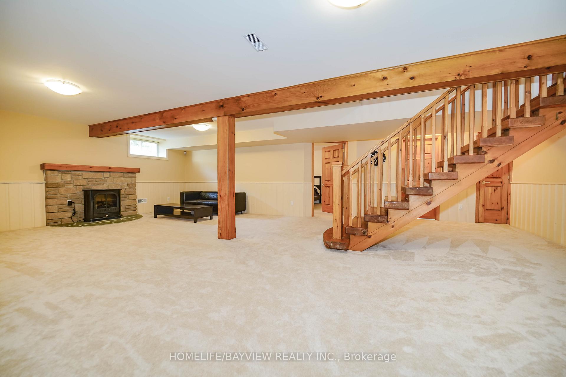 Photo 24 of 29 Alpine Way, Oro-Medonte, Horseshoe Valley — HOMEH
