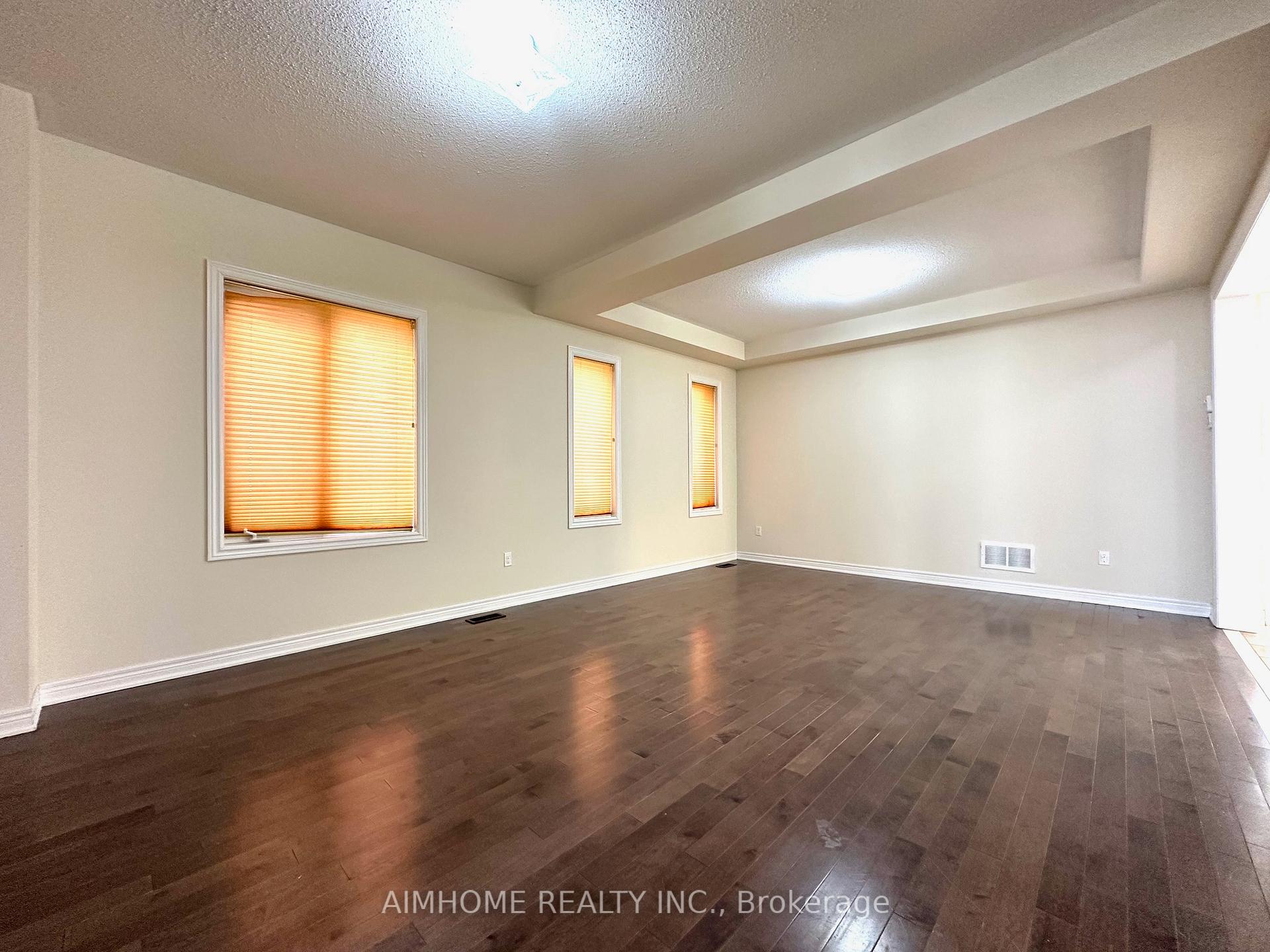 Photo 4 of 1171 Mctavish Drive, Newmarket, Stonehaven-Wyndham — HOMEH