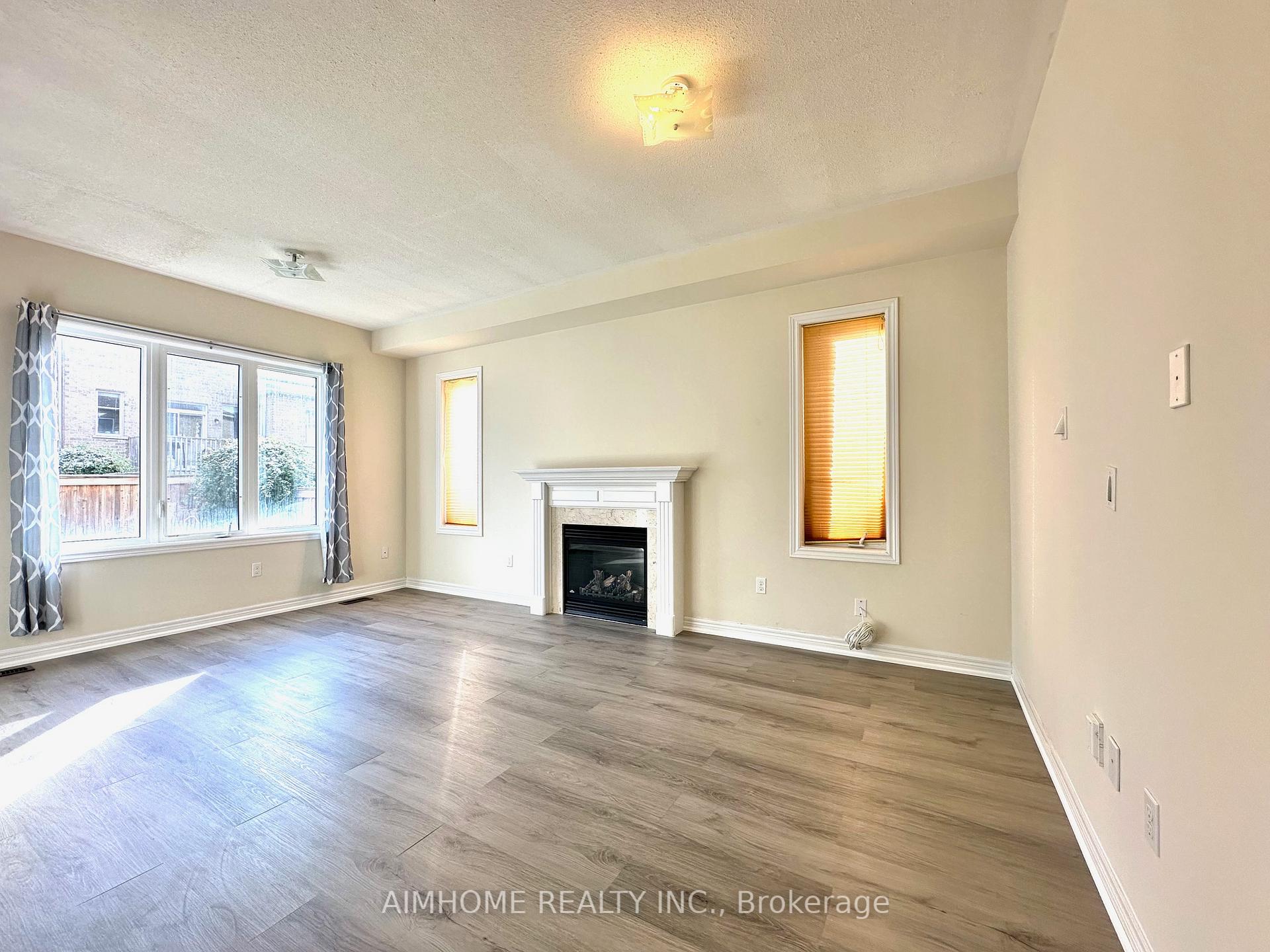 Photo 6 of 1171 Mctavish Drive, Newmarket, Stonehaven-Wyndham — HOMEH