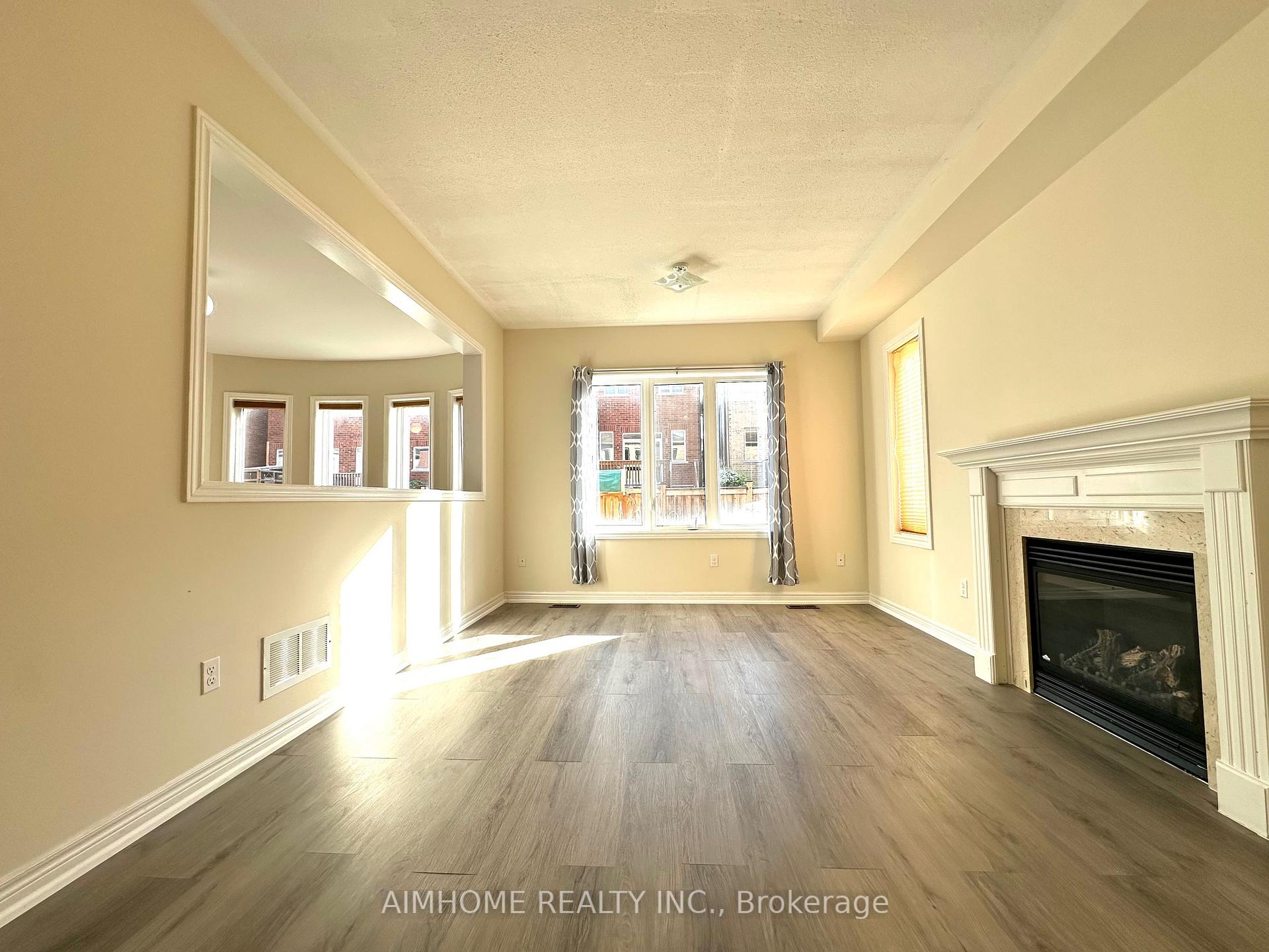Photo 7 of 1171 Mctavish Drive, Newmarket, Stonehaven-Wyndham — HOMEH