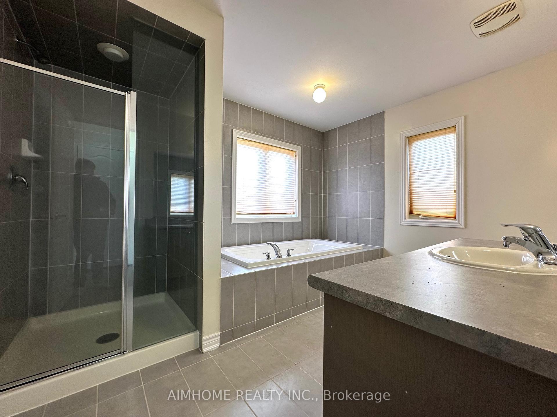 Photo 20 of 1171 Mctavish Drive, Newmarket, Stonehaven-Wyndham — HOMEH
