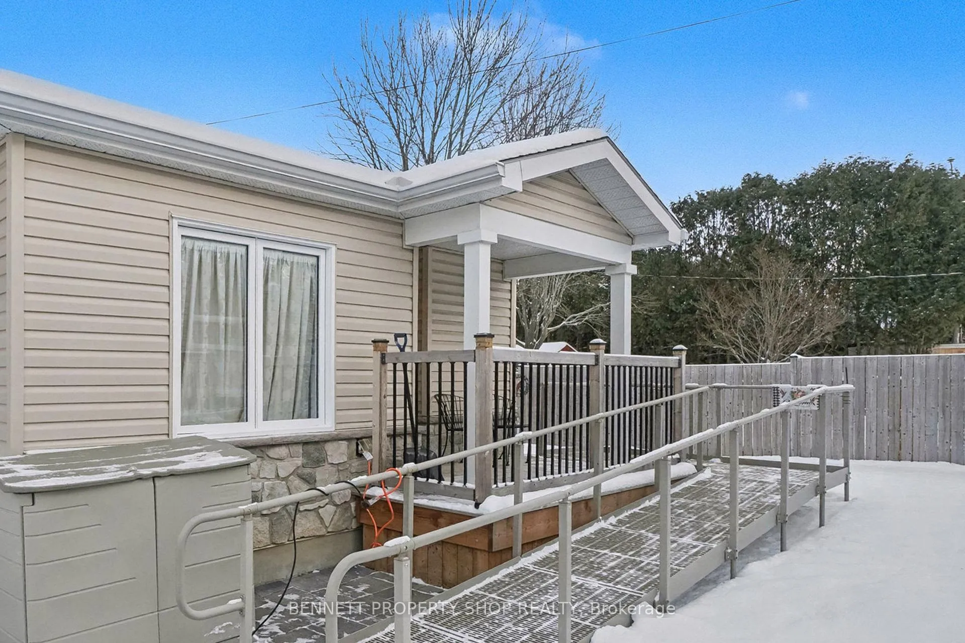 Photo 1 of Unit B, 833 Champlain Street, Ottawa, Chatelaine Village — HOMEH