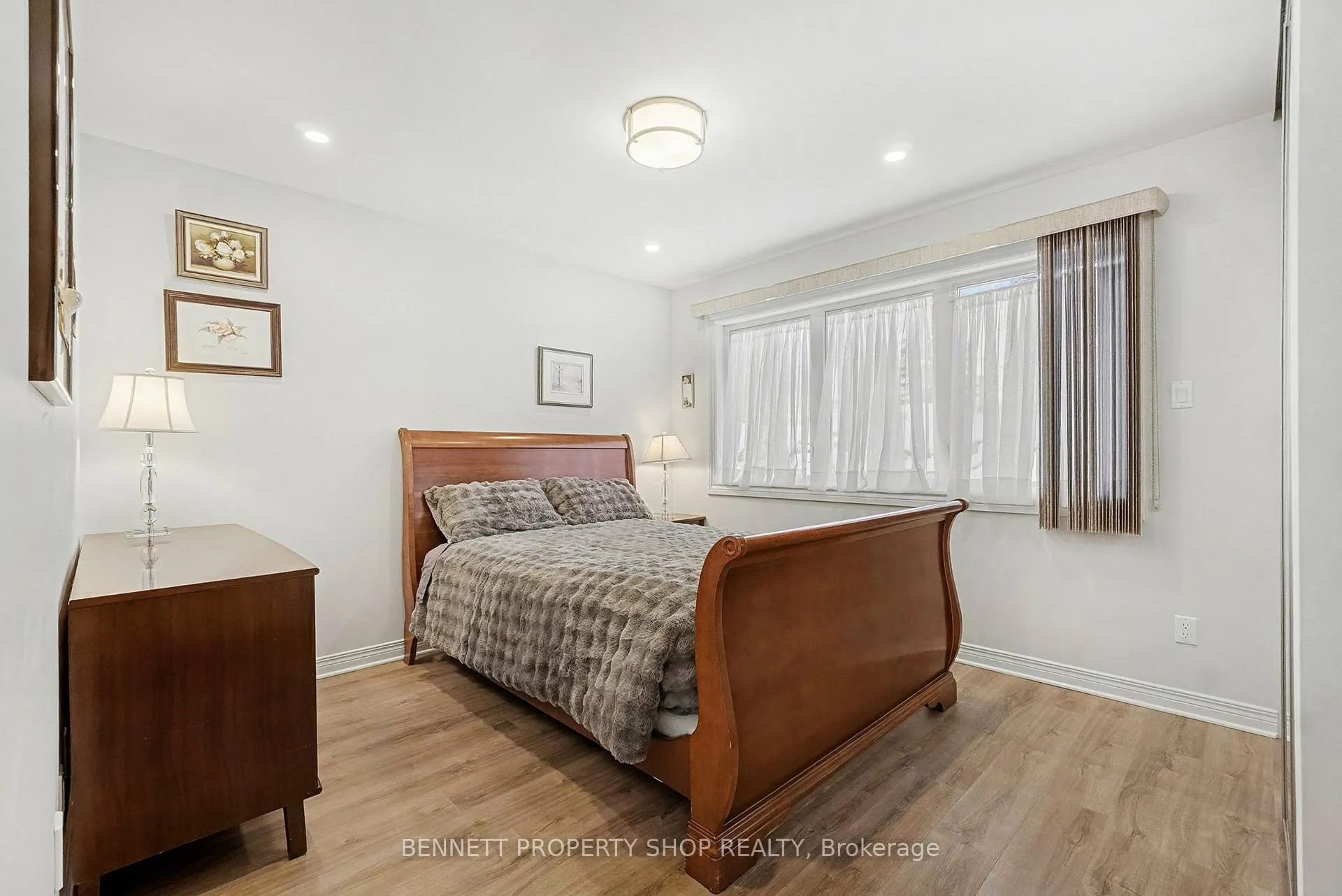 Photo 6 of Unit B, 833 Champlain Street, Ottawa, Chatelaine Village — HOMEH