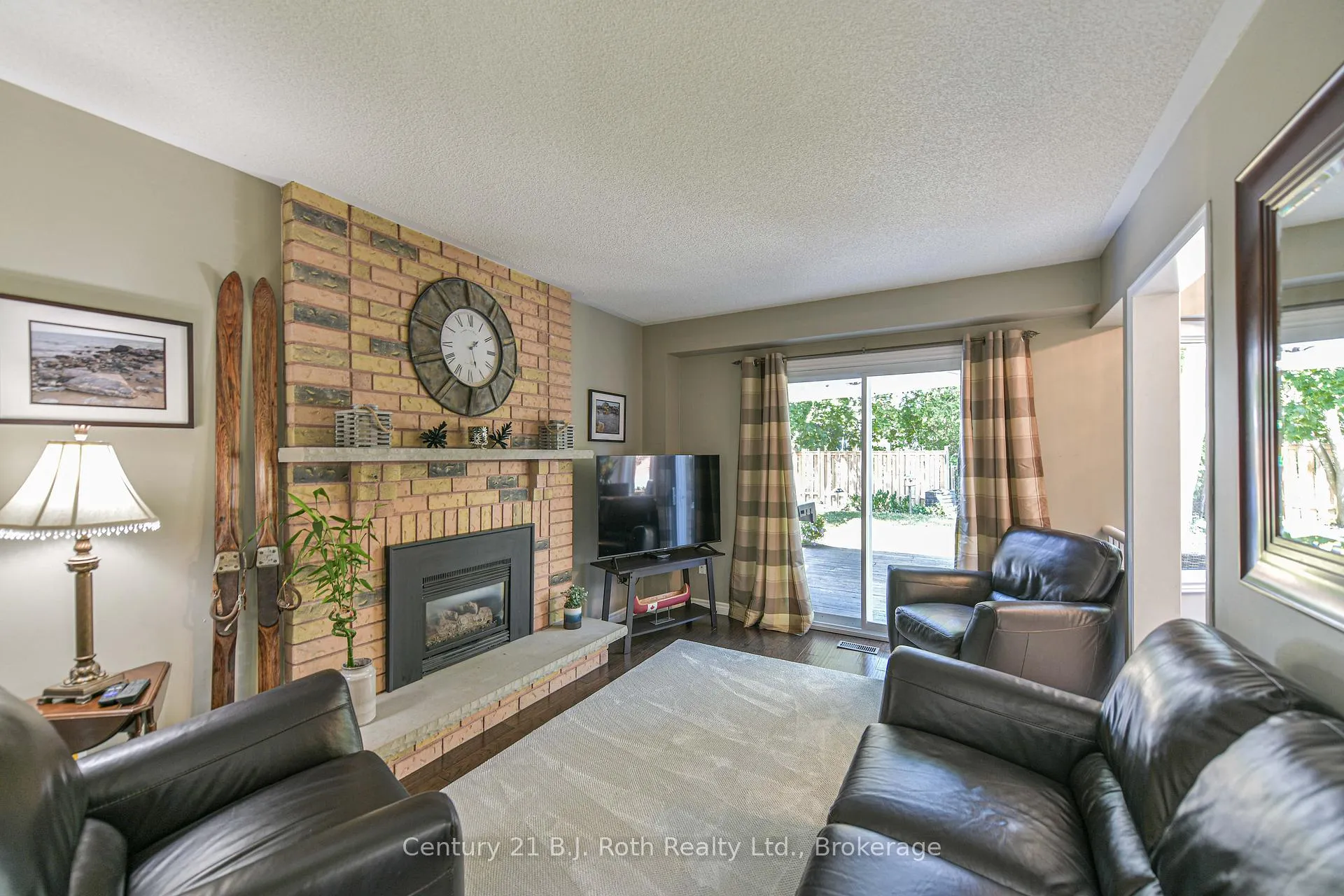 Photo 27 of 34 Brandon Crescent, Orillia — HOMEH