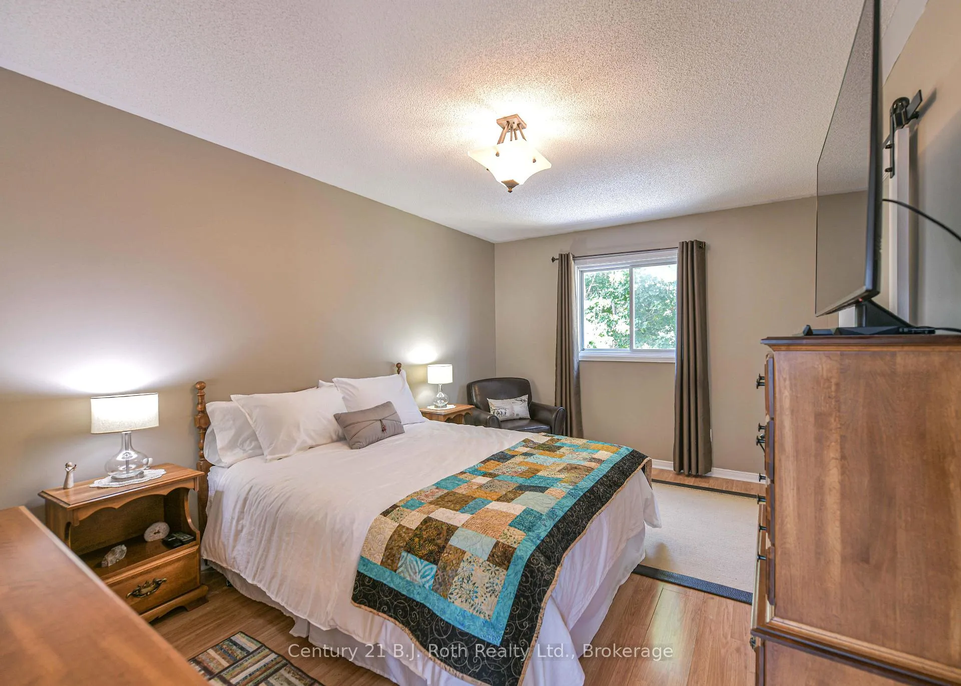 Photo 30 of 34 Brandon Crescent, Orillia — HOMEH