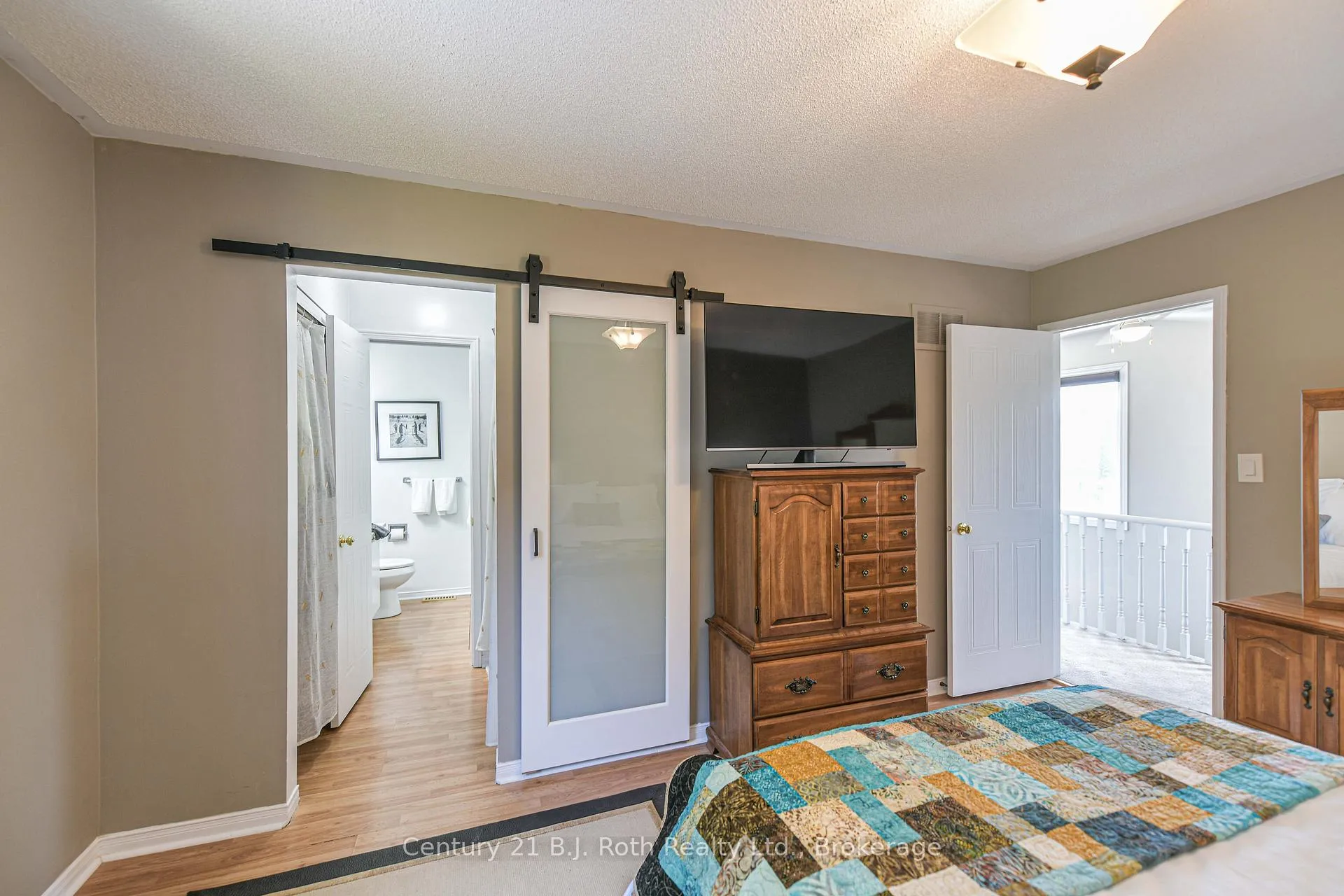 Photo 32 of 34 Brandon Crescent, Orillia — HOMEH