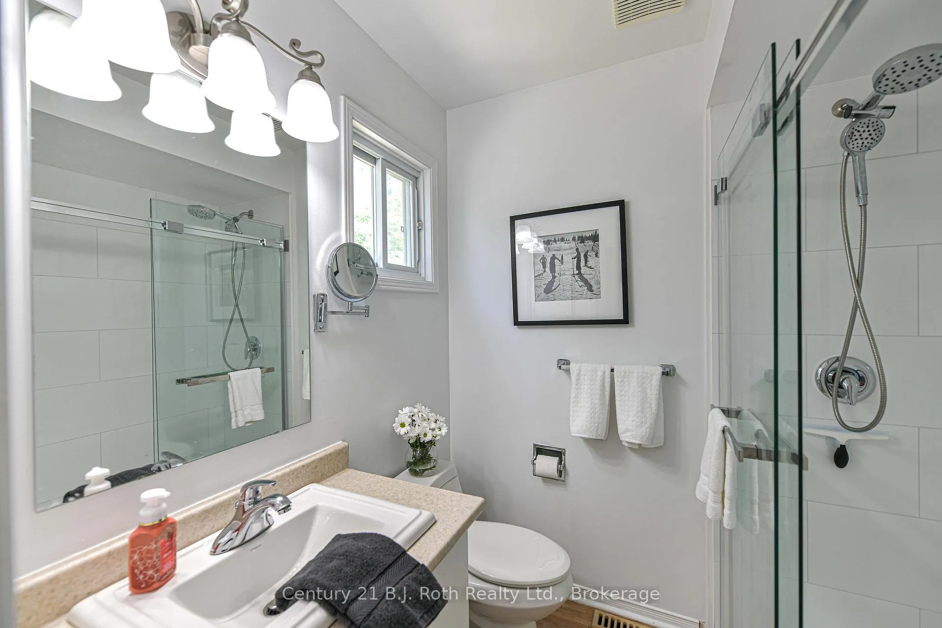 Photo 33 of 34 Brandon Crescent, Orillia — HOMEH
