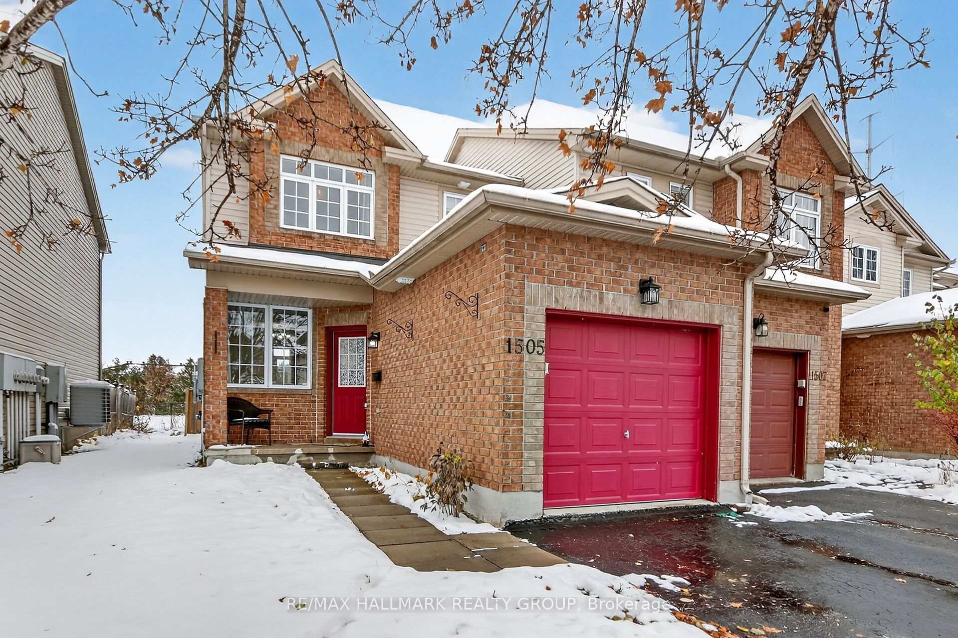 Photo 2 of 1505 Demeter Street, Ottawa, Fallingbrook/Gardenway South — HOMEH