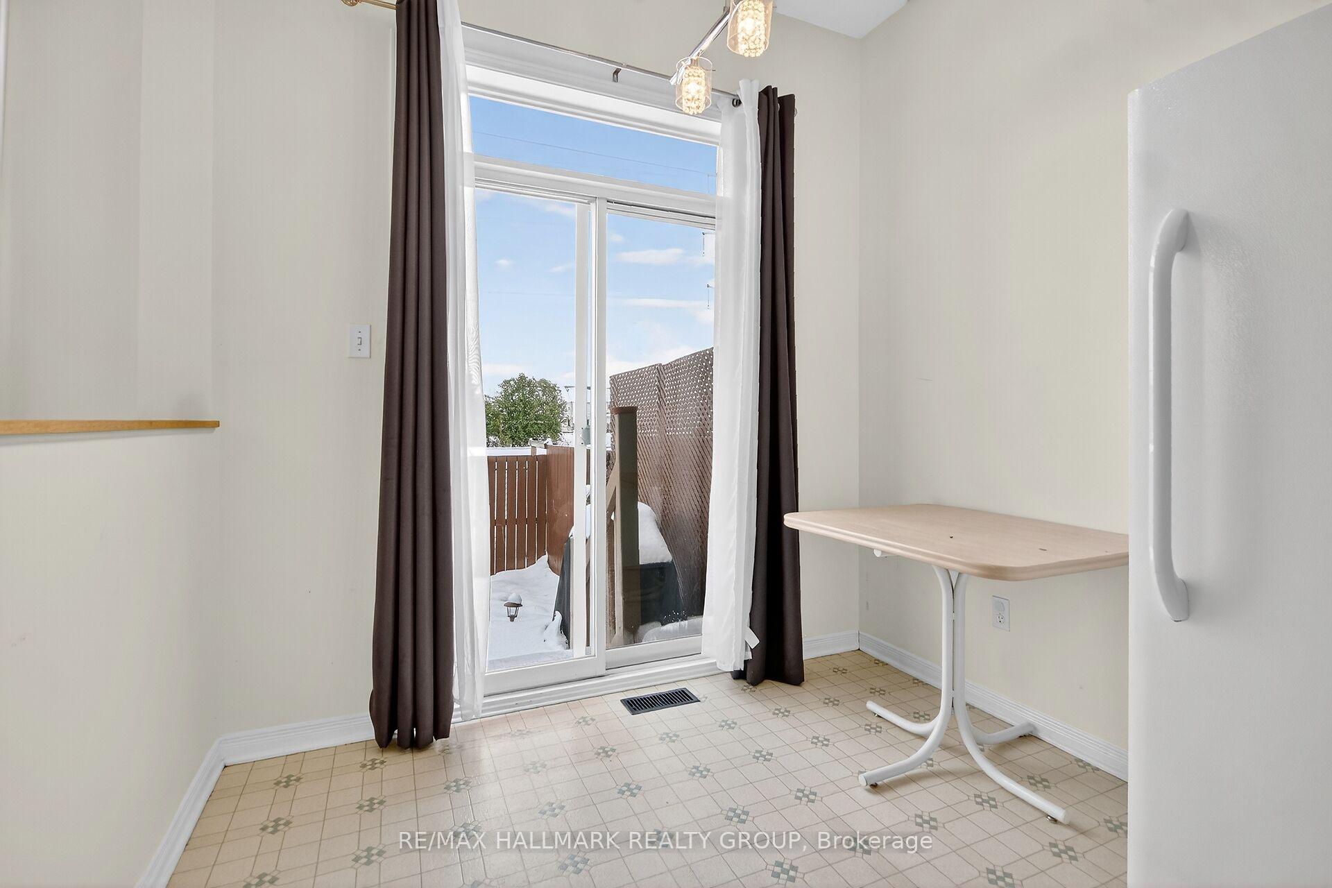 Photo 15 of 1505 Demeter Street, Ottawa, Fallingbrook/Gardenway South — HOMEH