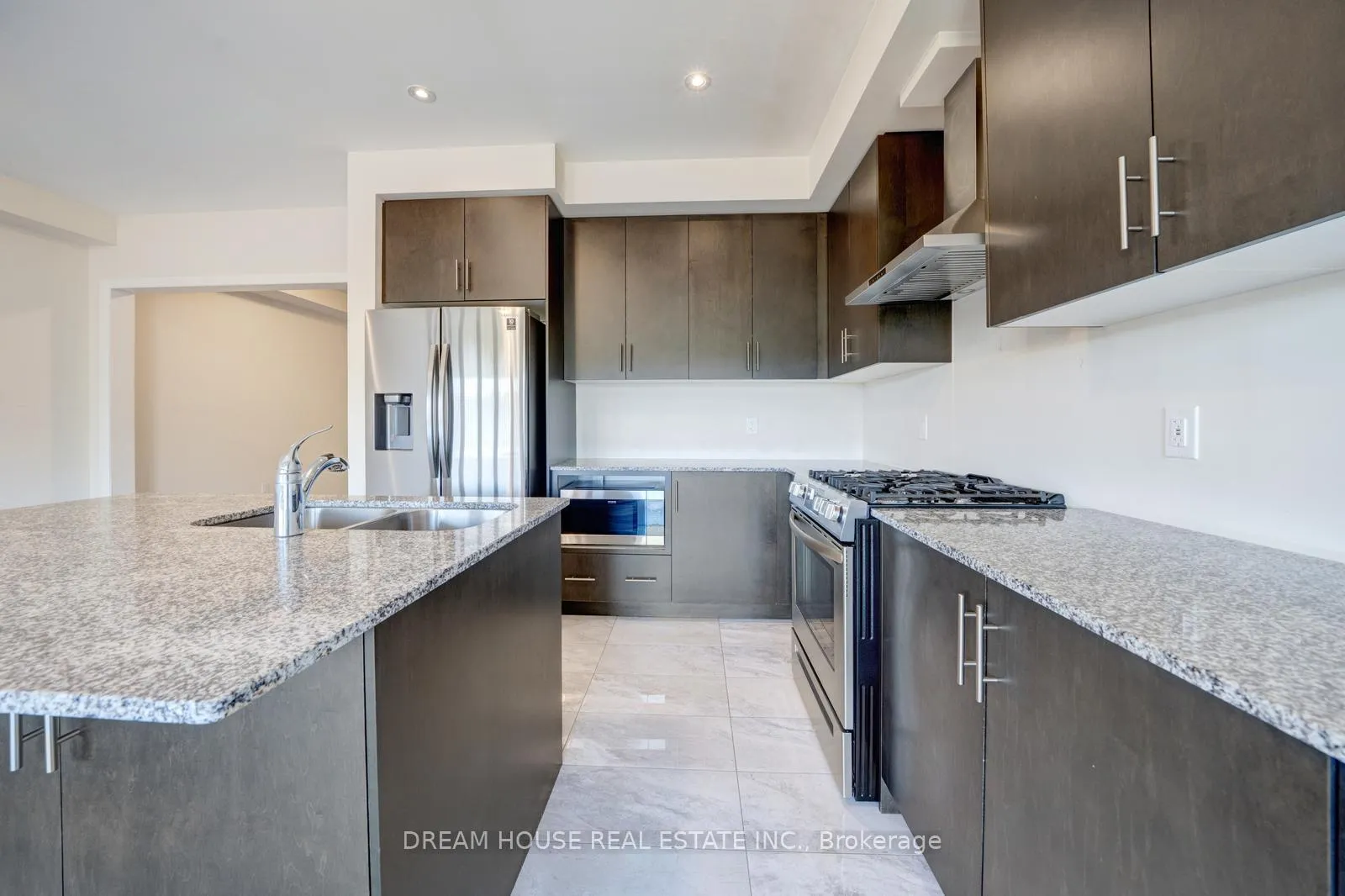 Photo 9 of 4191 Cherry Heights Boulevard, Lincoln, Beamsville — HOMEH