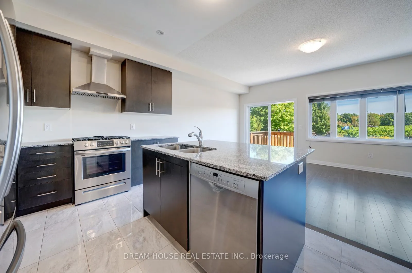 Photo 10 of 4191 Cherry Heights Boulevard, Lincoln, Beamsville — HOMEH