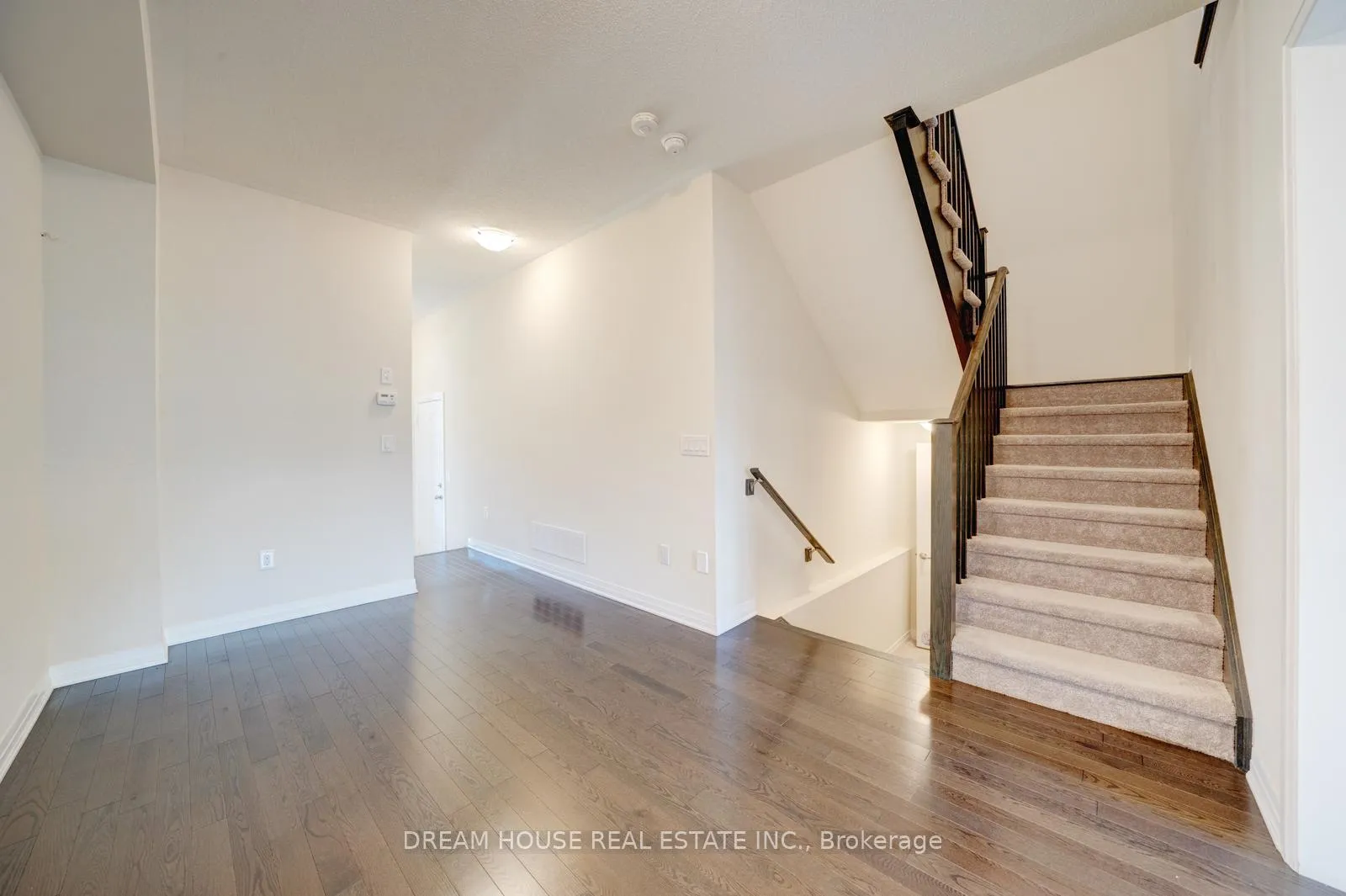 Photo 16 of 4191 Cherry Heights Boulevard, Lincoln, Beamsville — HOMEH