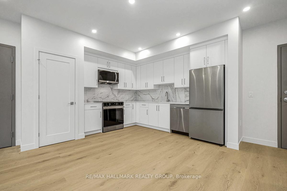 Photo 11 of Unit 3, 199 Columbus Avenue, Ottawa, Overbrook/Castle Heights — HOMEH