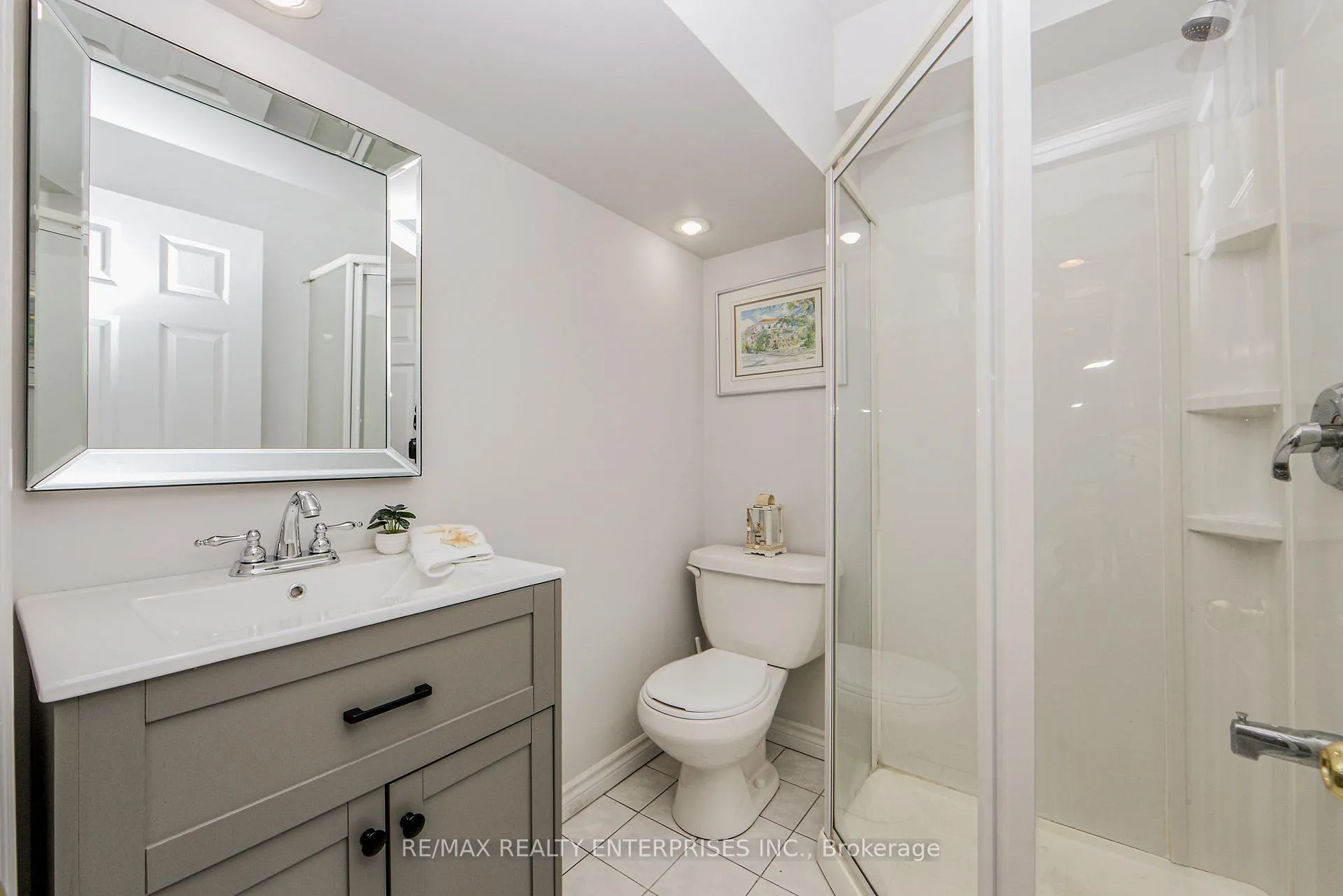 Photo 30 of 1387 Chedboro Crescent, Oakville, Clearview — HOMEH