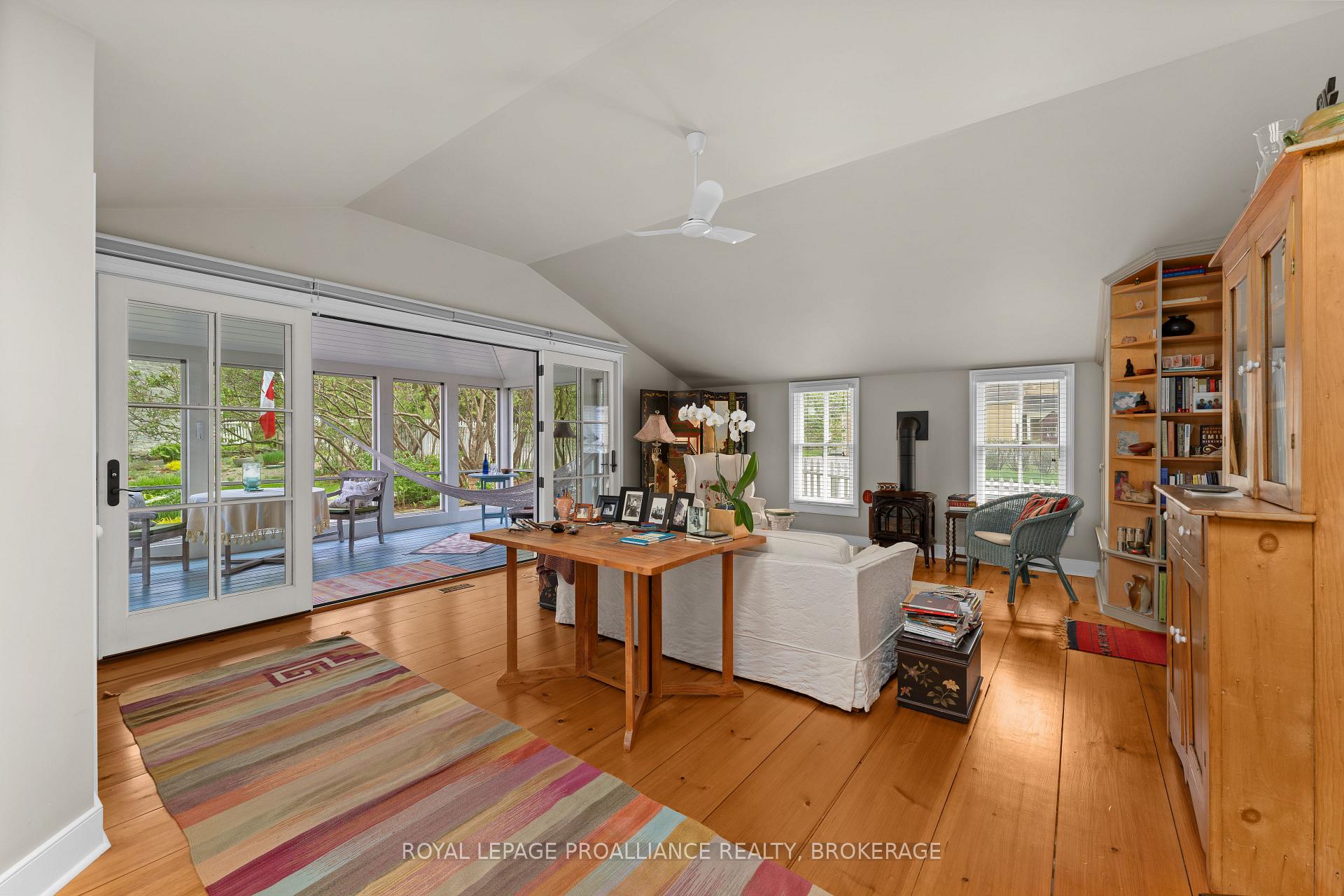 Photo 19 of 413 Regent Street, Kingston, Kingston East (Incl Barret Crt) — HOMEH