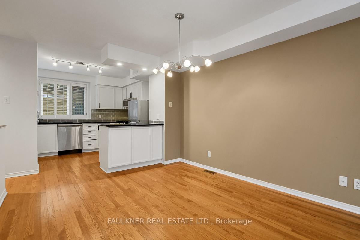 Photo 5 of 4 Cornerstone Private, Ottawa, Ottawa Centre/Golden Triangle — HOMEH