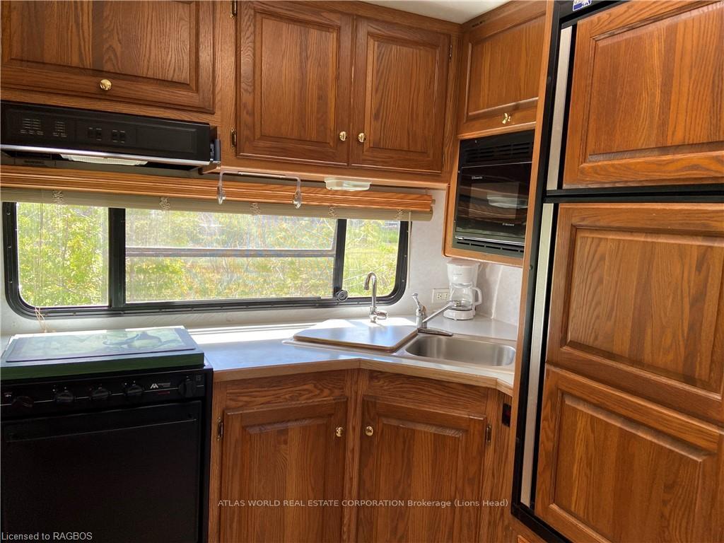 Photo 4 of Unit 21, 9 Tamarac Road, Northern Bruce Peninsula — HOMEH
