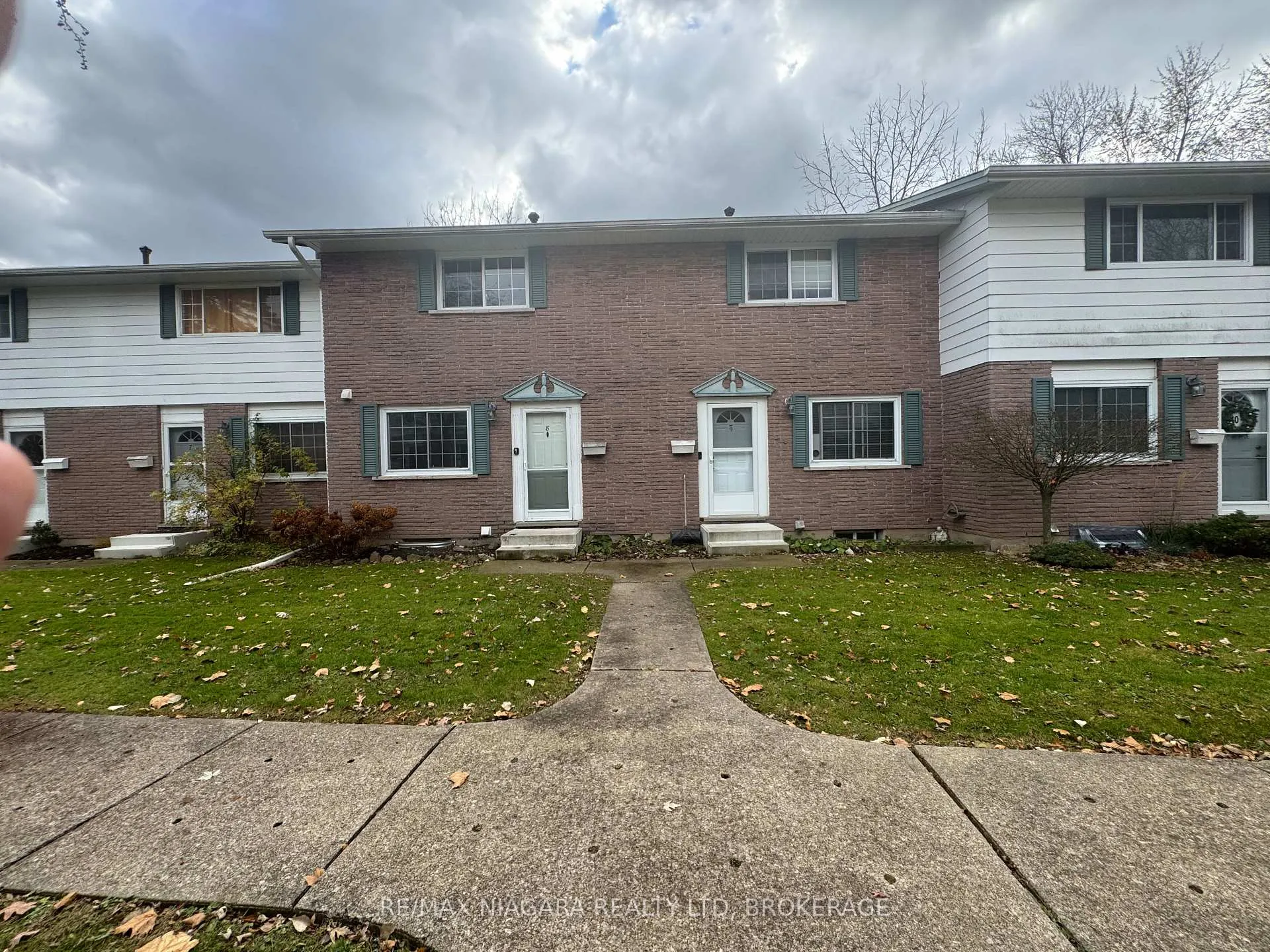 Photo 1 of Unit 8, 5852 Frontenac Street, Niagara Falls, Arad/Fallsview — HOMEH