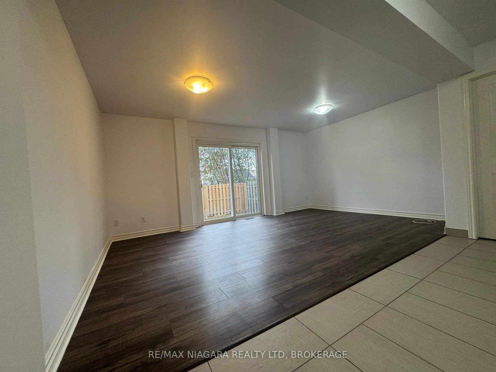 Photo 6 of Unit 8, 5852 Frontenac Street, Niagara Falls, Arad/Fallsview — HOMEH