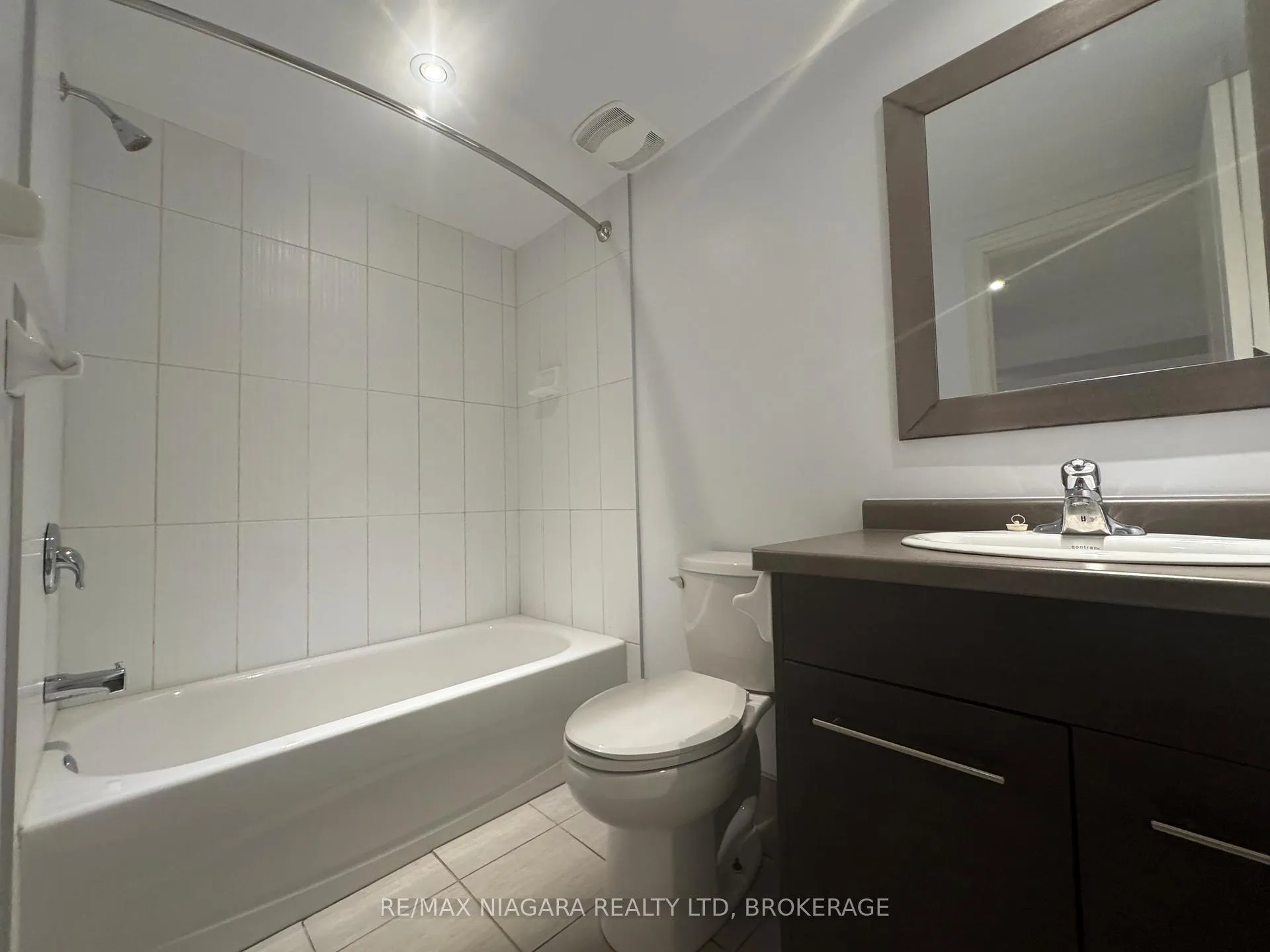 Photo 14 of Unit 8, 5852 Frontenac Street, Niagara Falls, Arad/Fallsview — HOMEH
