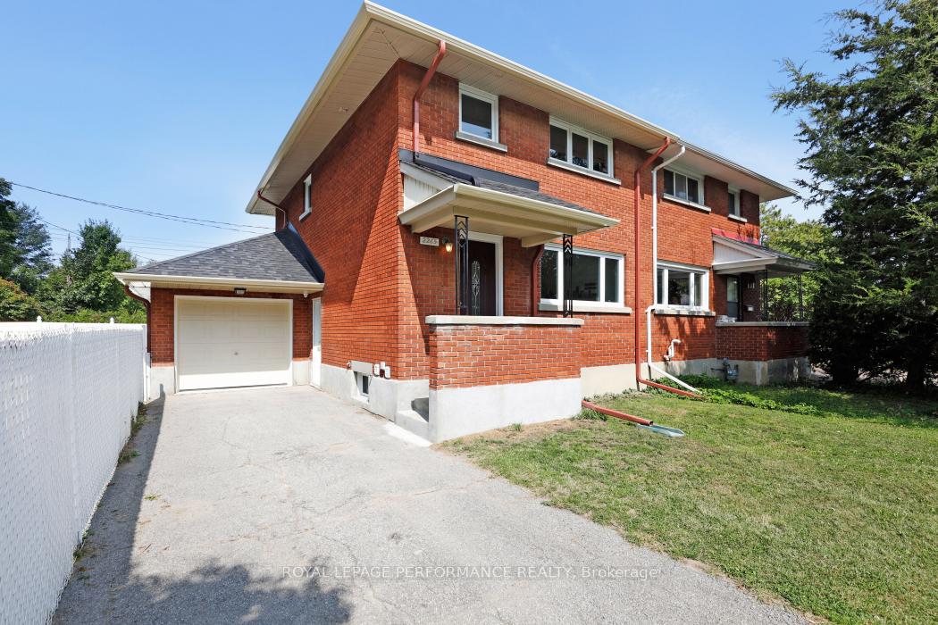 Photo 2 of 2265 Iris Street, Ottawa, Kenson Park — HOMEH