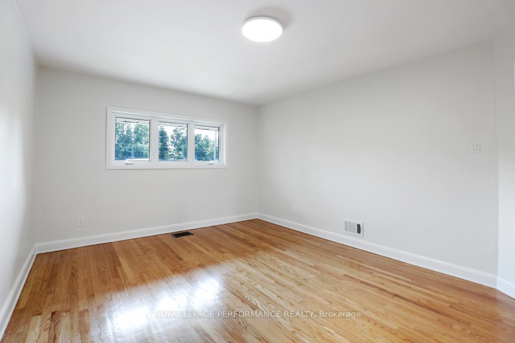 Photo 19 of 2265 Iris Street, Ottawa, Kenson Park — HOMEH