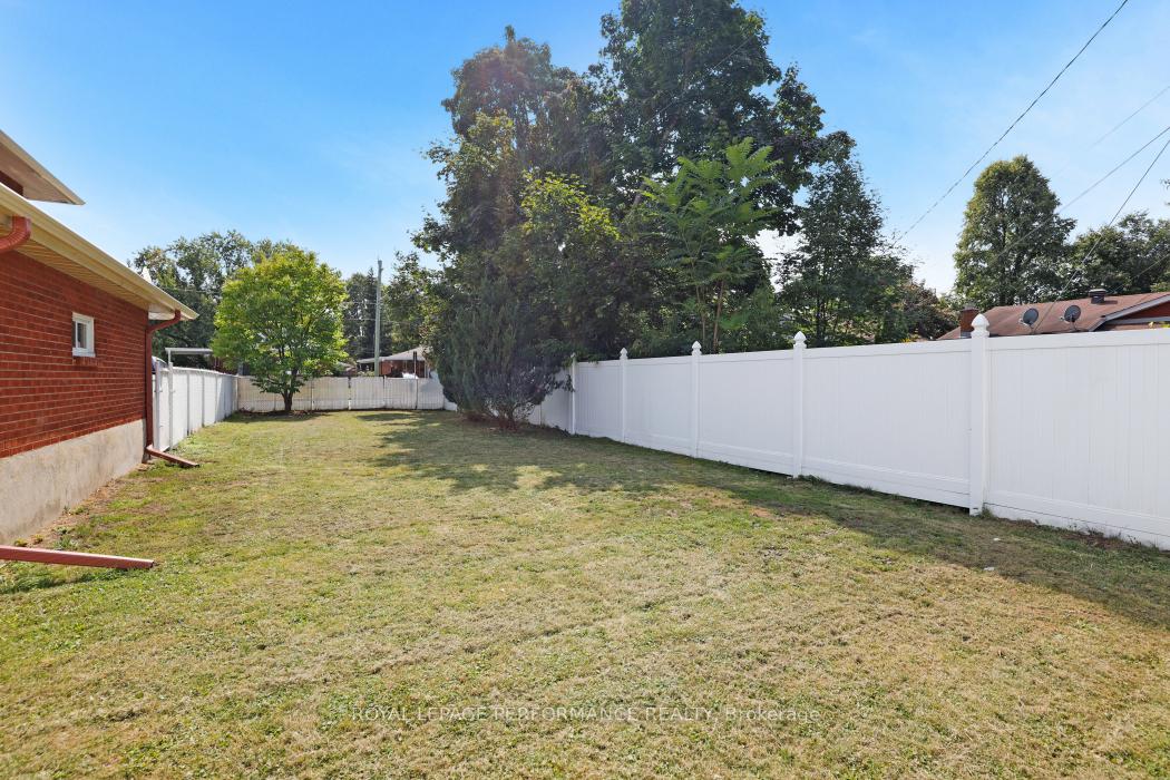Photo 31 of 2265 Iris Street, Ottawa, Kenson Park — HOMEH