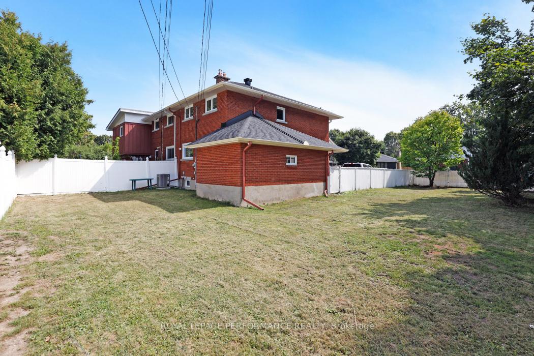 Photo 32 of 2265 Iris Street, Ottawa, Kenson Park — HOMEH